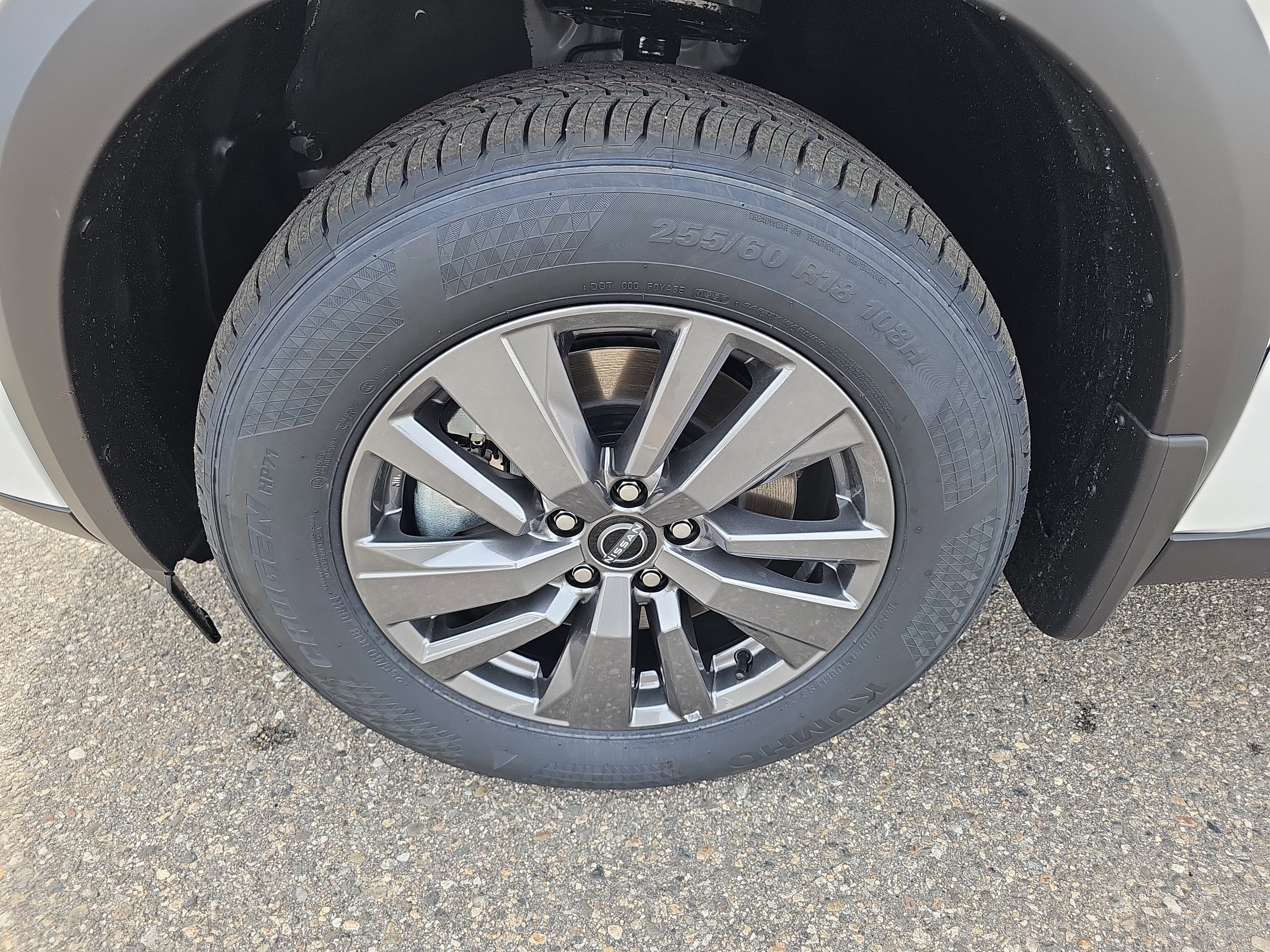 2026 Nissan Pathfinder SV