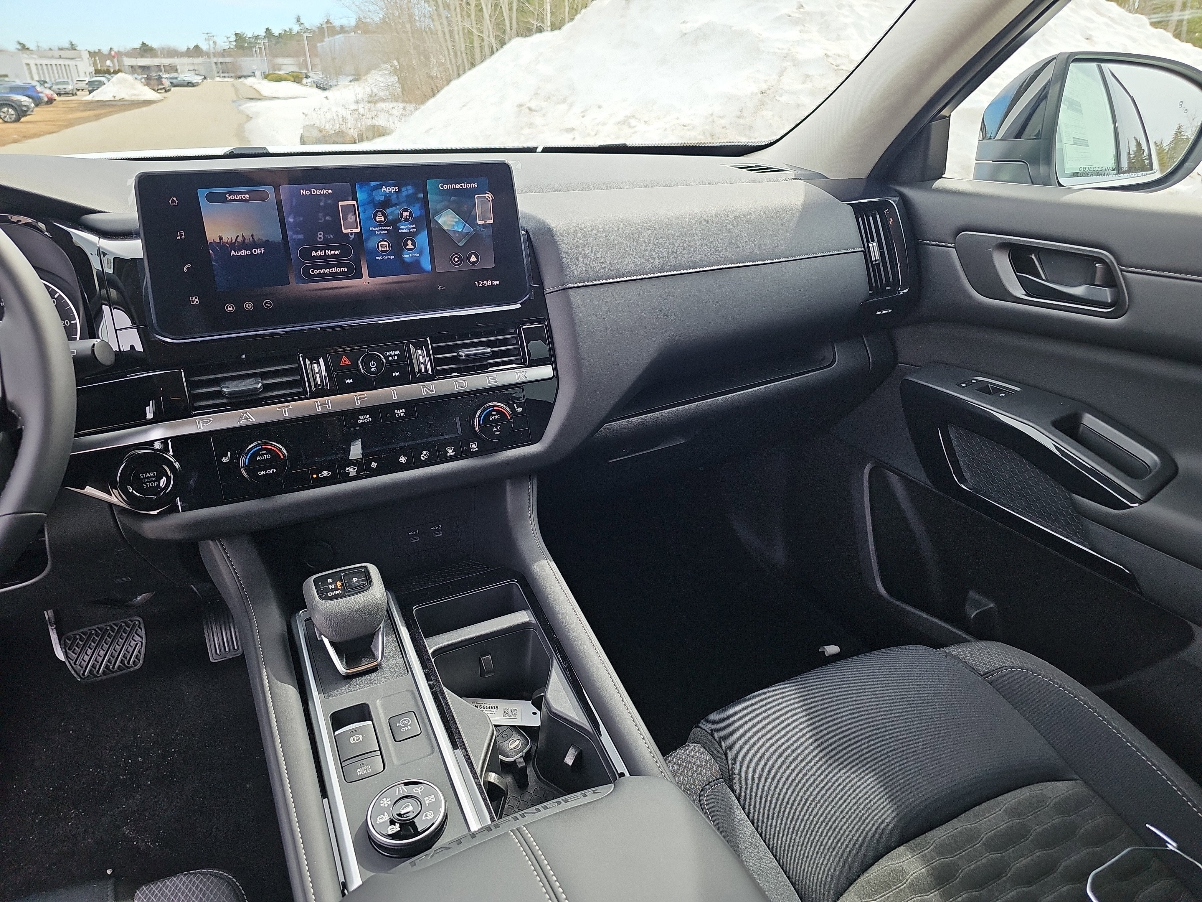 2026 Nissan Pathfinder SV