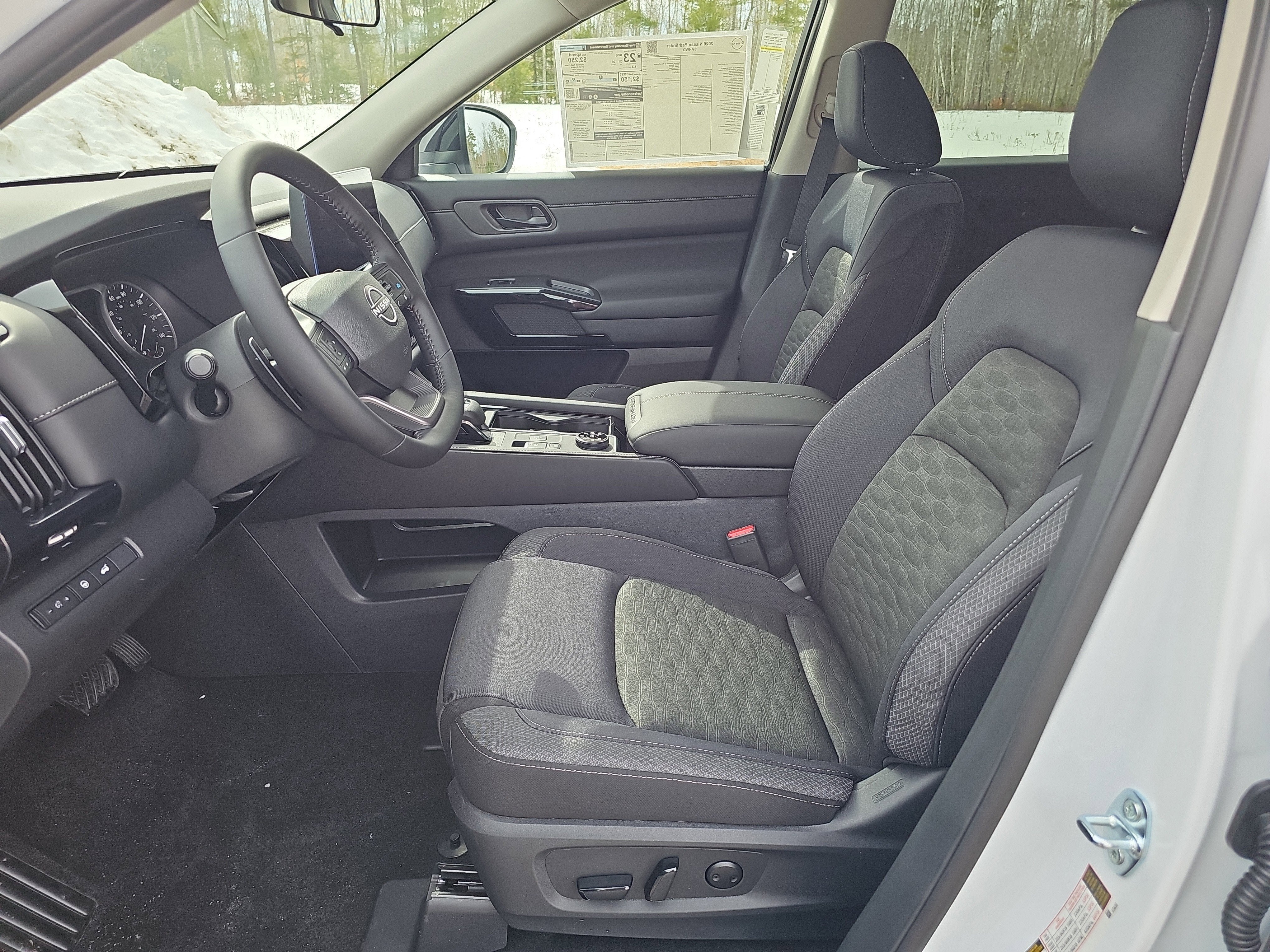 2026 Nissan Pathfinder SV