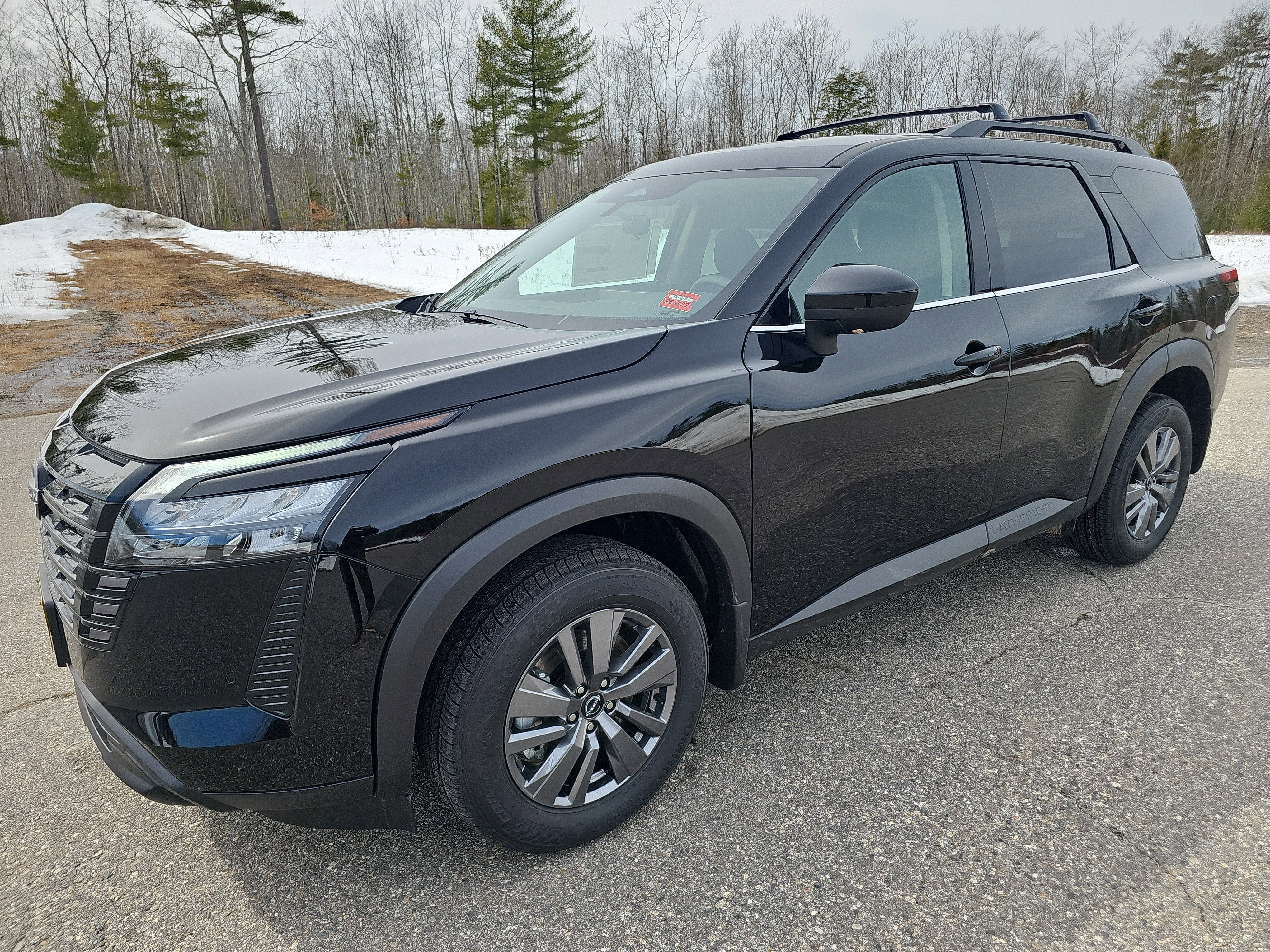 2026 Nissan Pathfinder SV