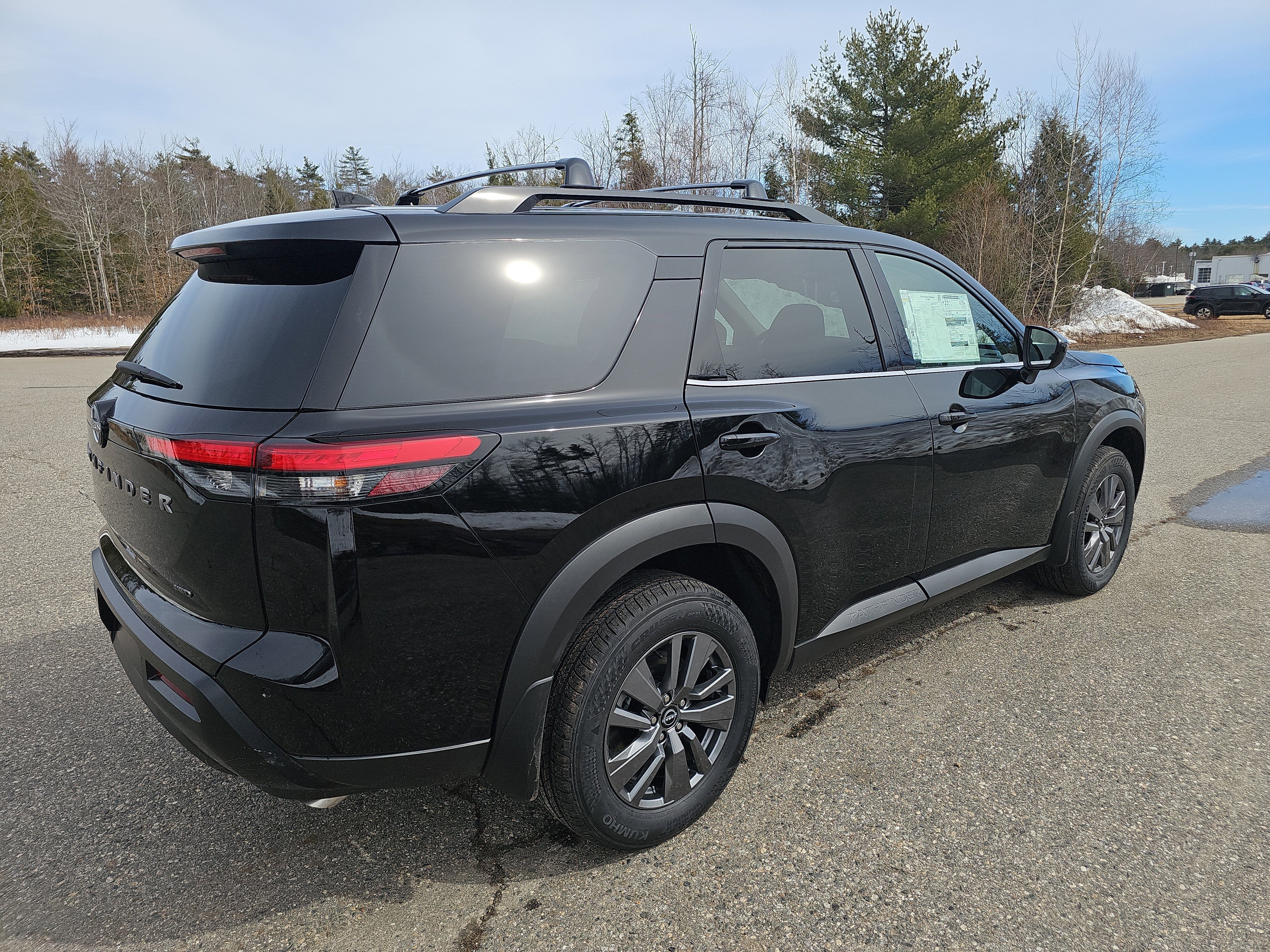 2026 Nissan Pathfinder SV