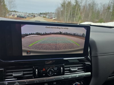 2026 Nissan Pathfinder SV