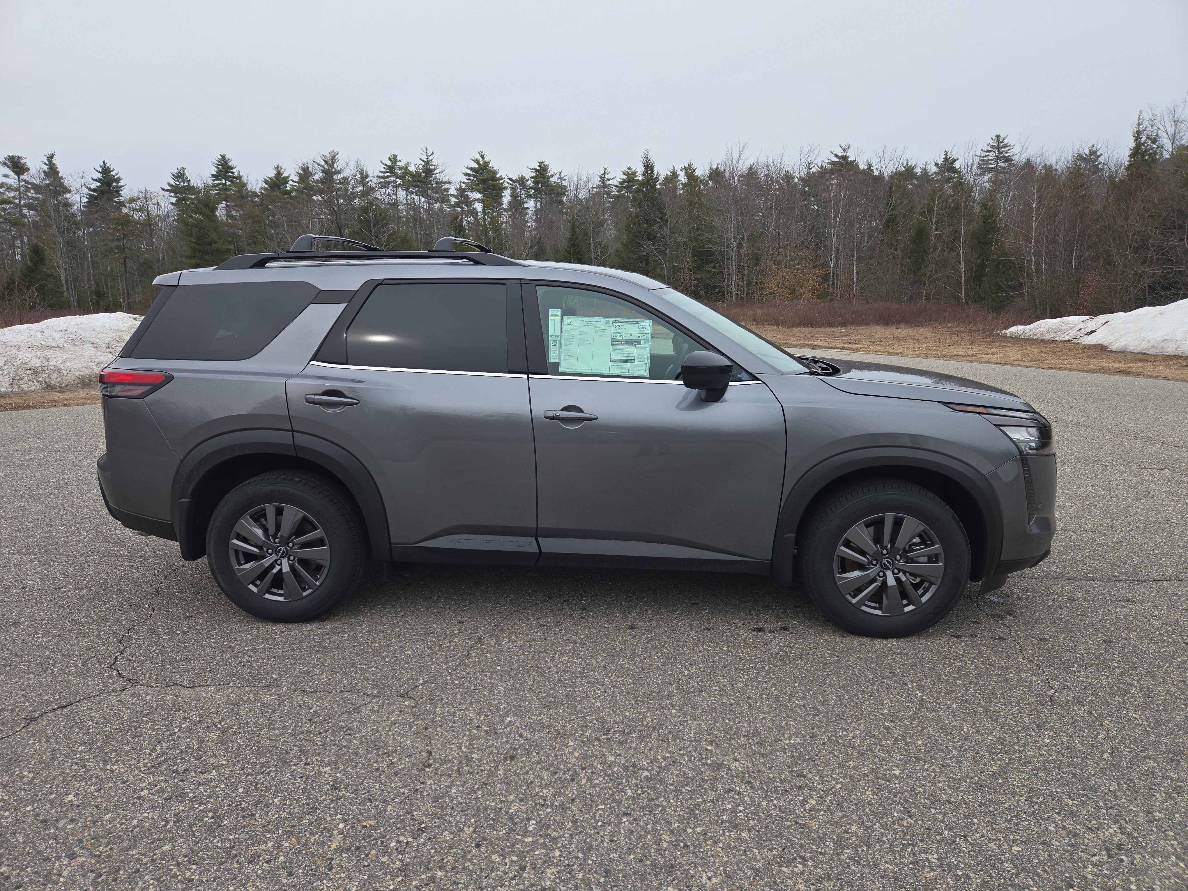 2026 Nissan Pathfinder SV