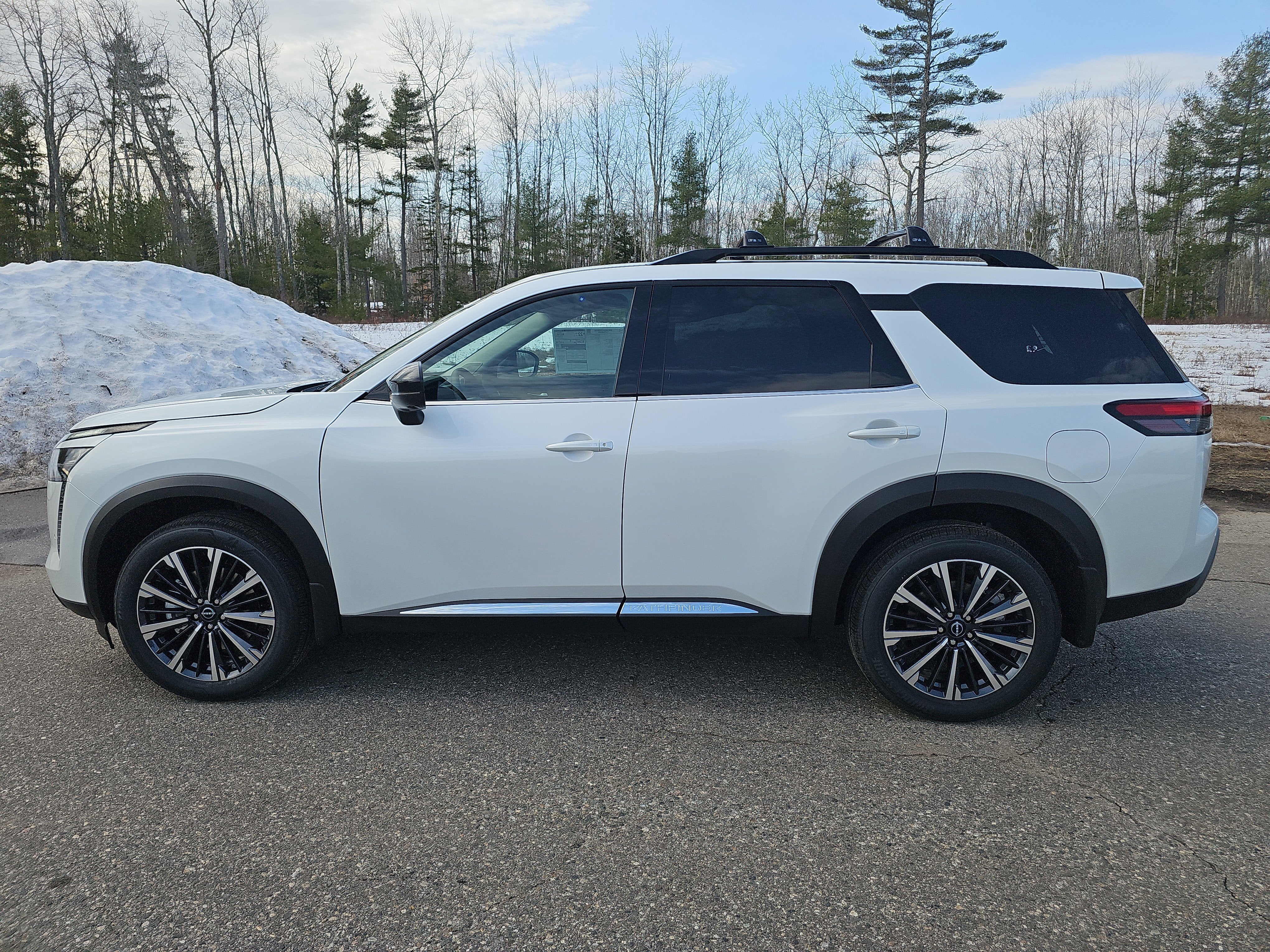 2026 Nissan Pathfinder Platinum