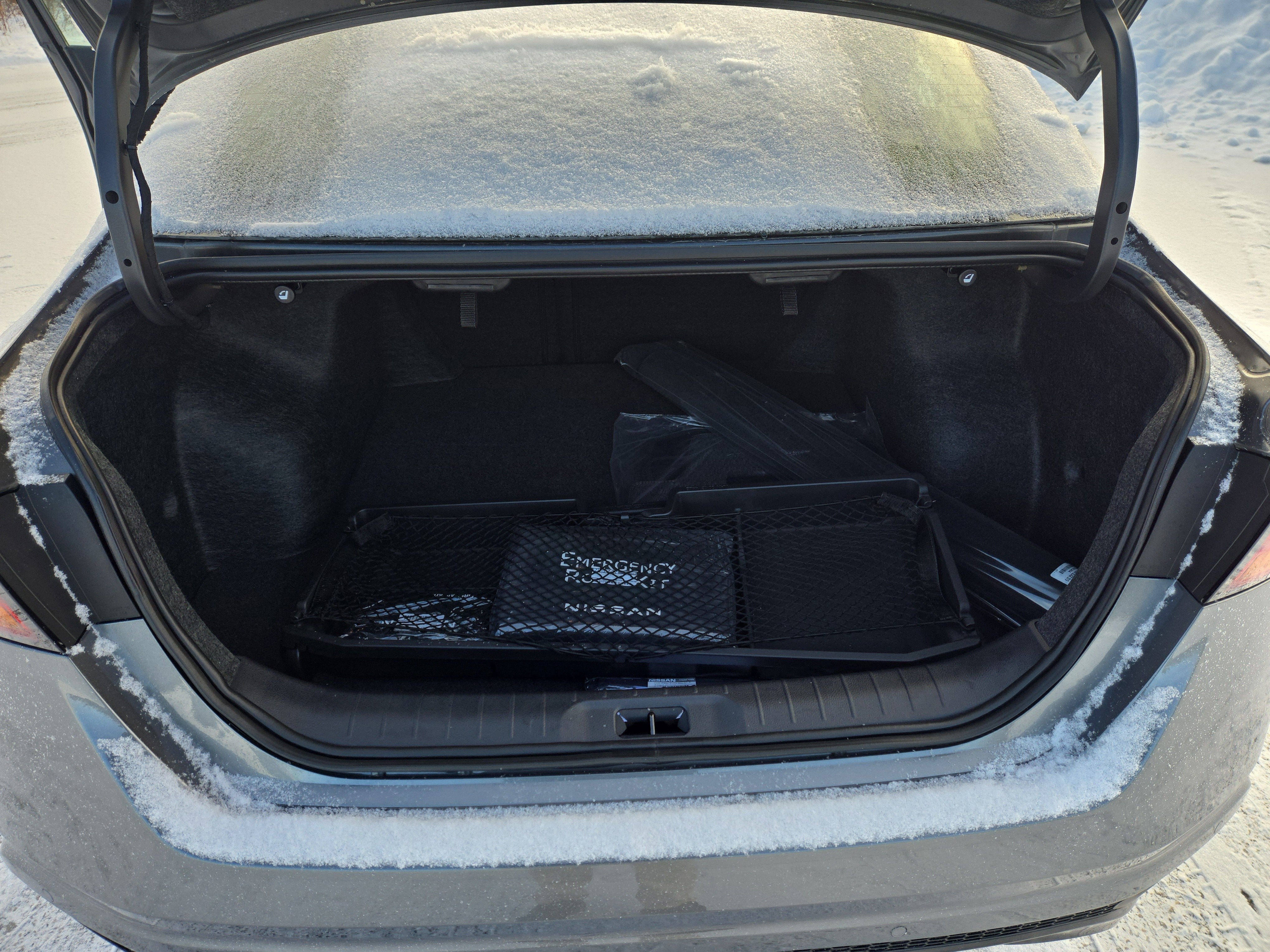 2025 Nissan Altima SR