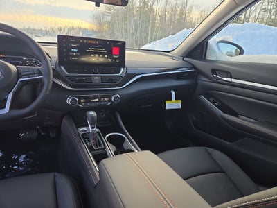 2025 Nissan Altima SR