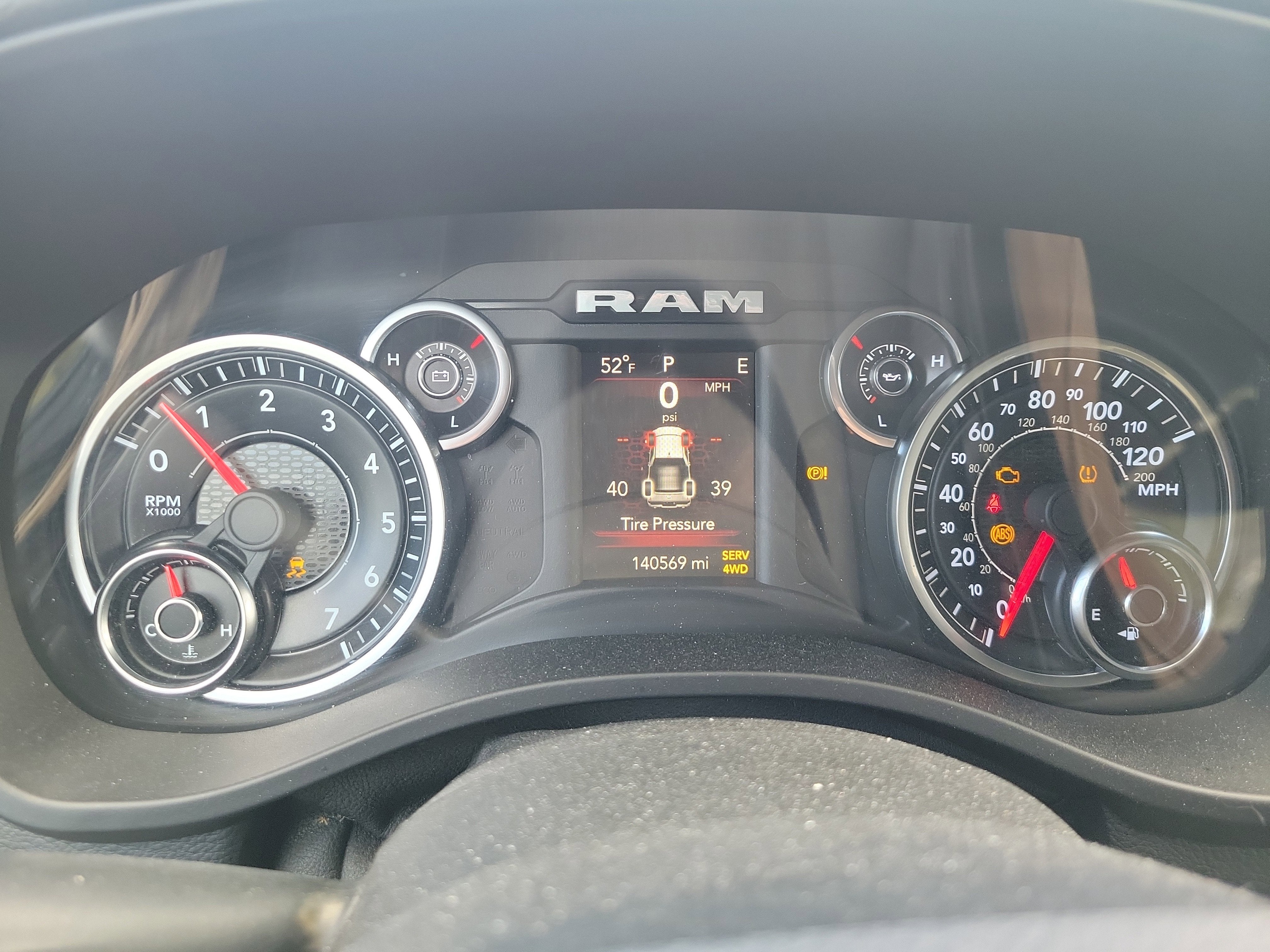 2019 RAM 1500 Big Horn/Lone Star Crew Cab 4x4 5'7" Box
