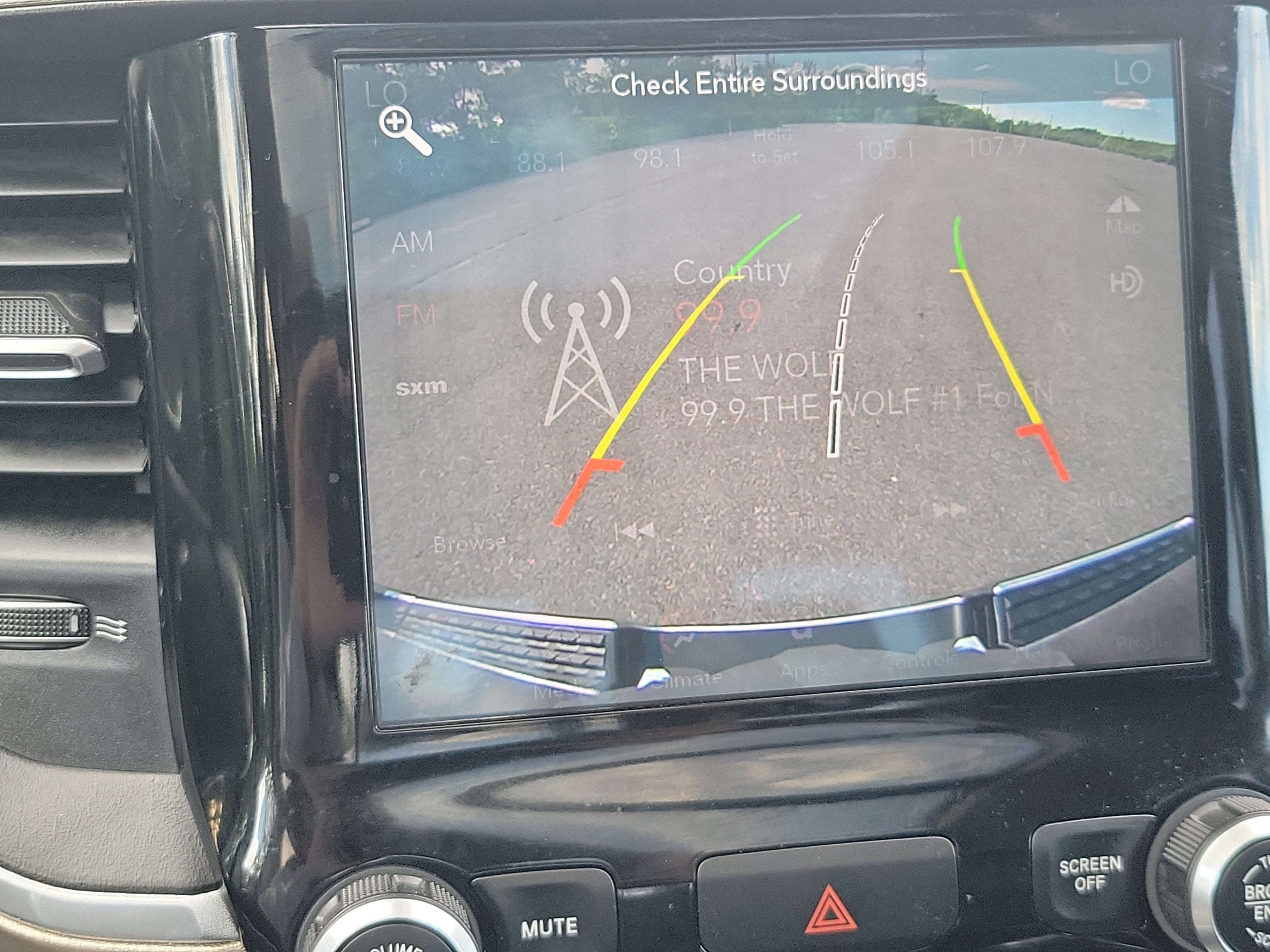 2019 RAM 1500 Laramie Crew Cab 4x4 5'7" Box