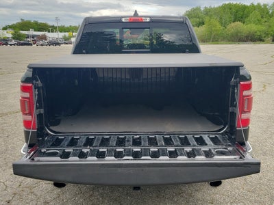 2022 RAM 1500 Laramie Crew Cab 4x4 5'7" Box