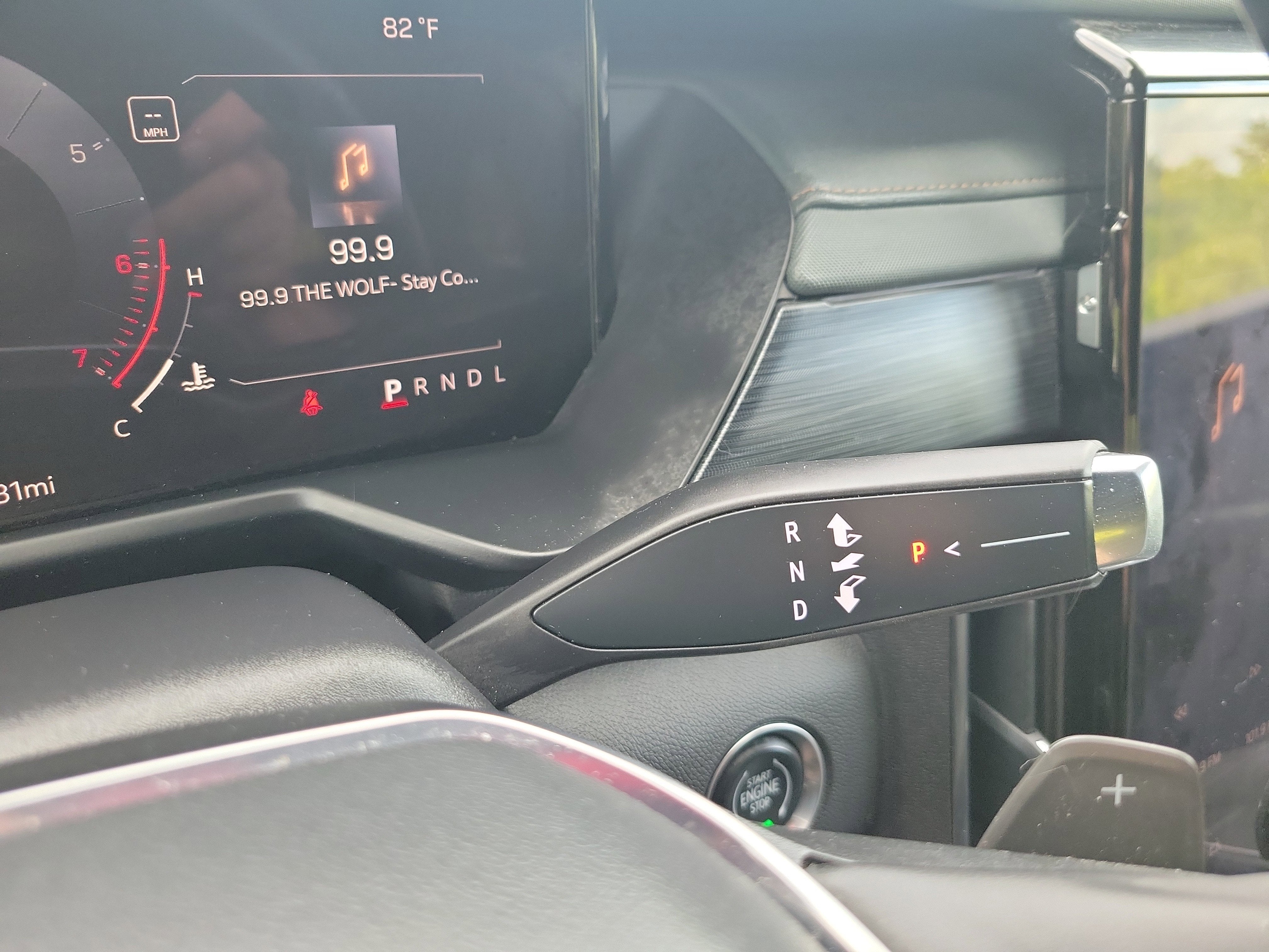 2024 GMC Acadia AT4