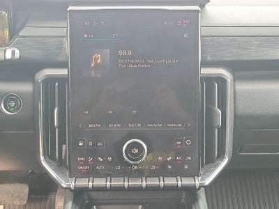 2024 GMC Acadia AT4