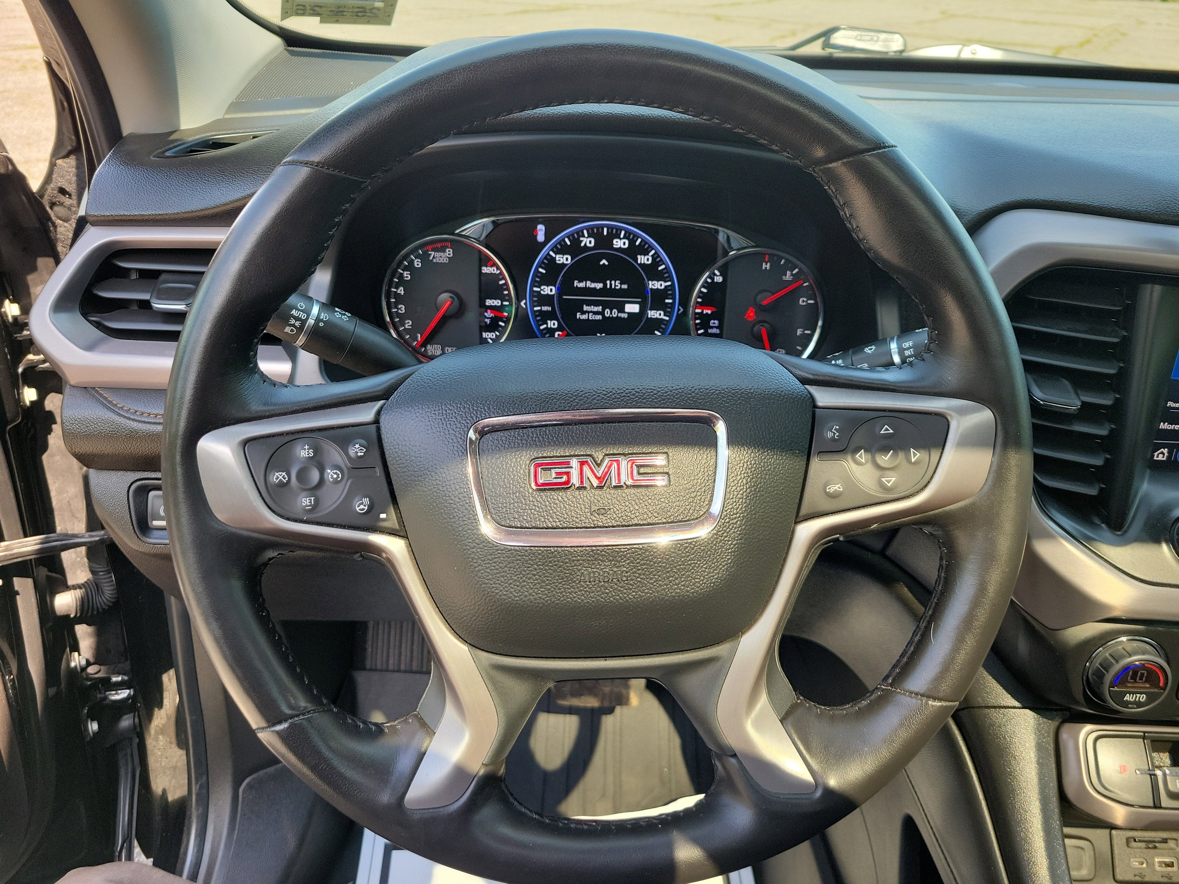 2022 GMC Acadia AT4