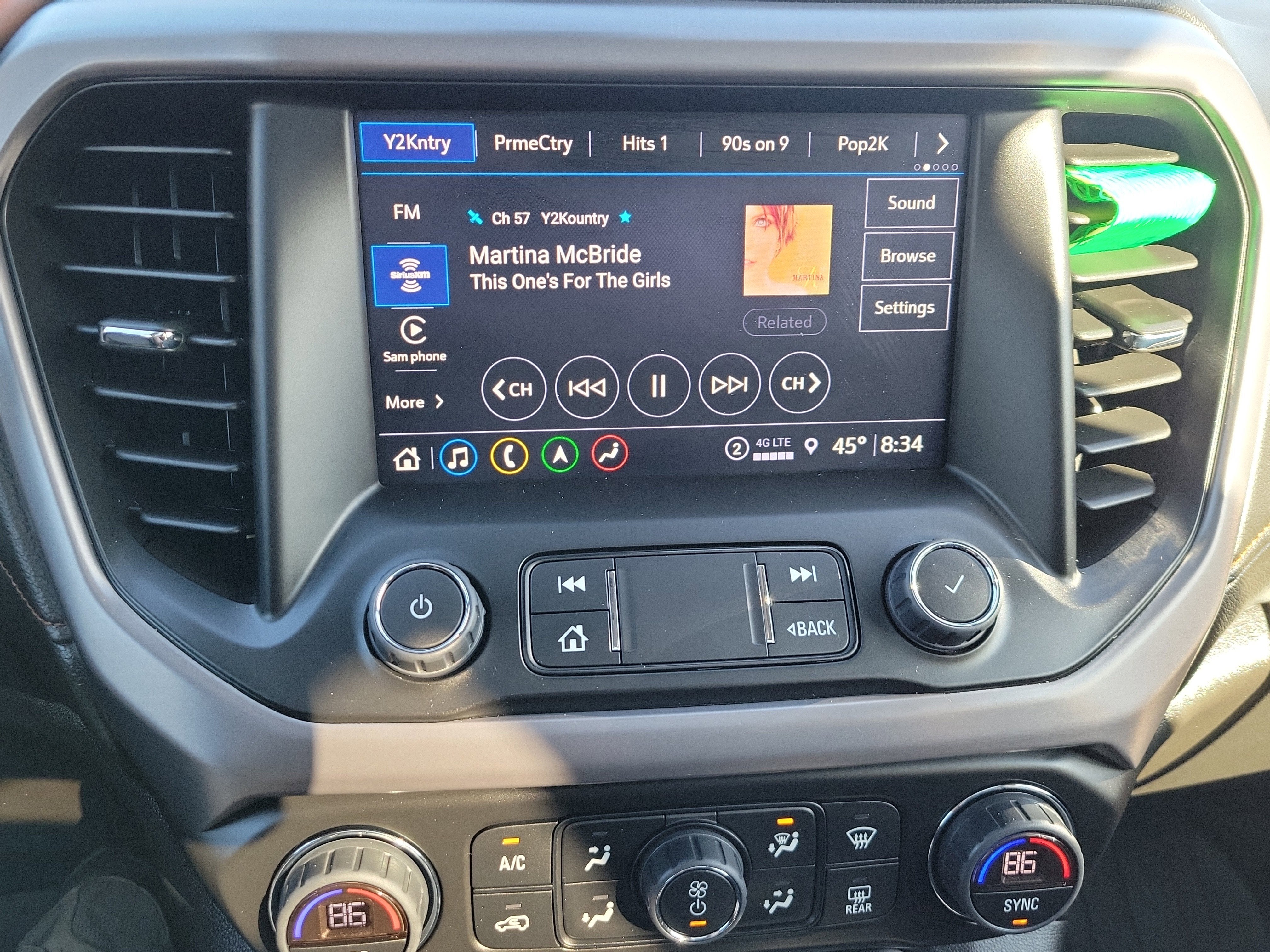 2023 GMC Acadia AT4