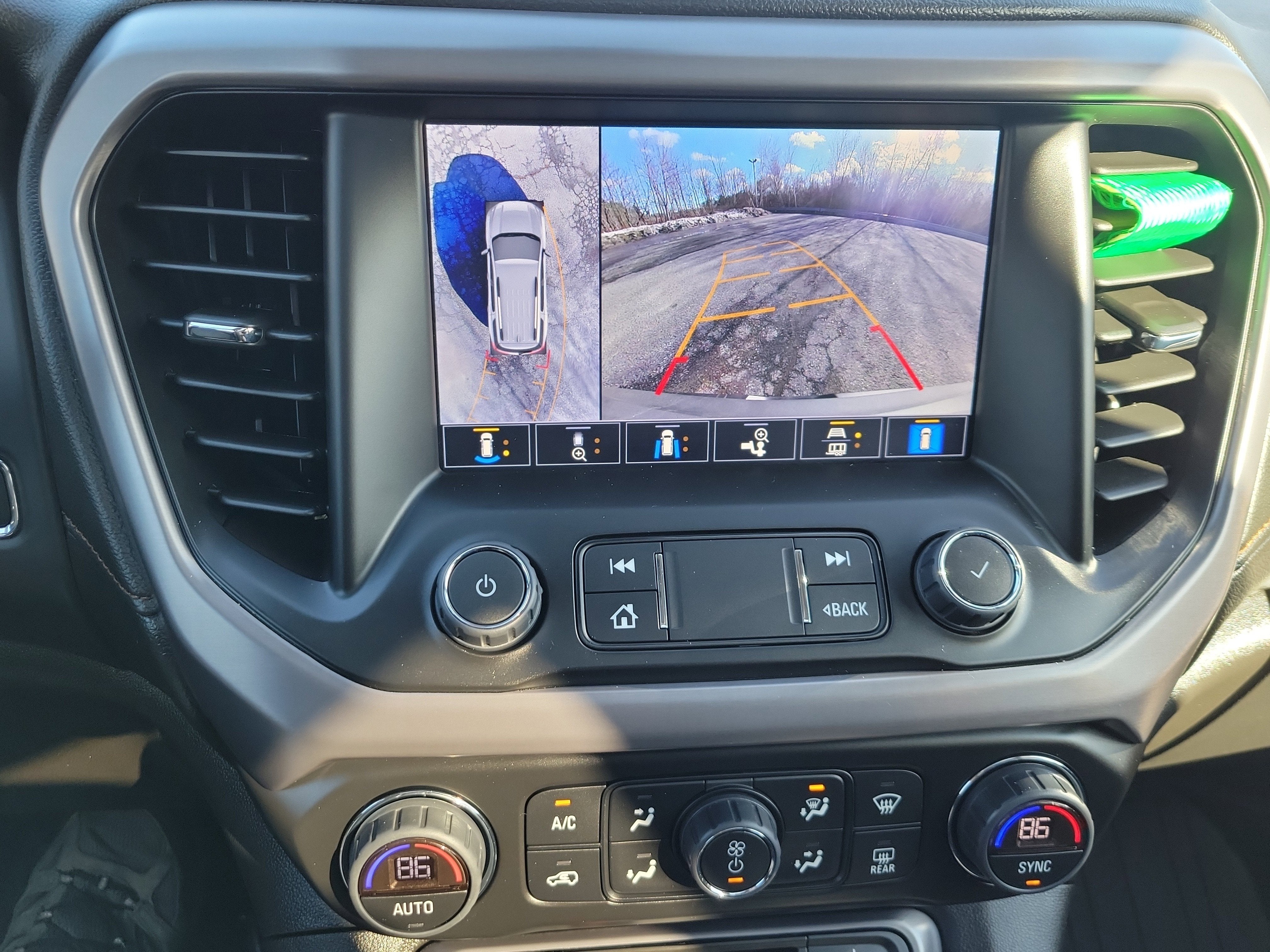 2023 GMC Acadia AT4