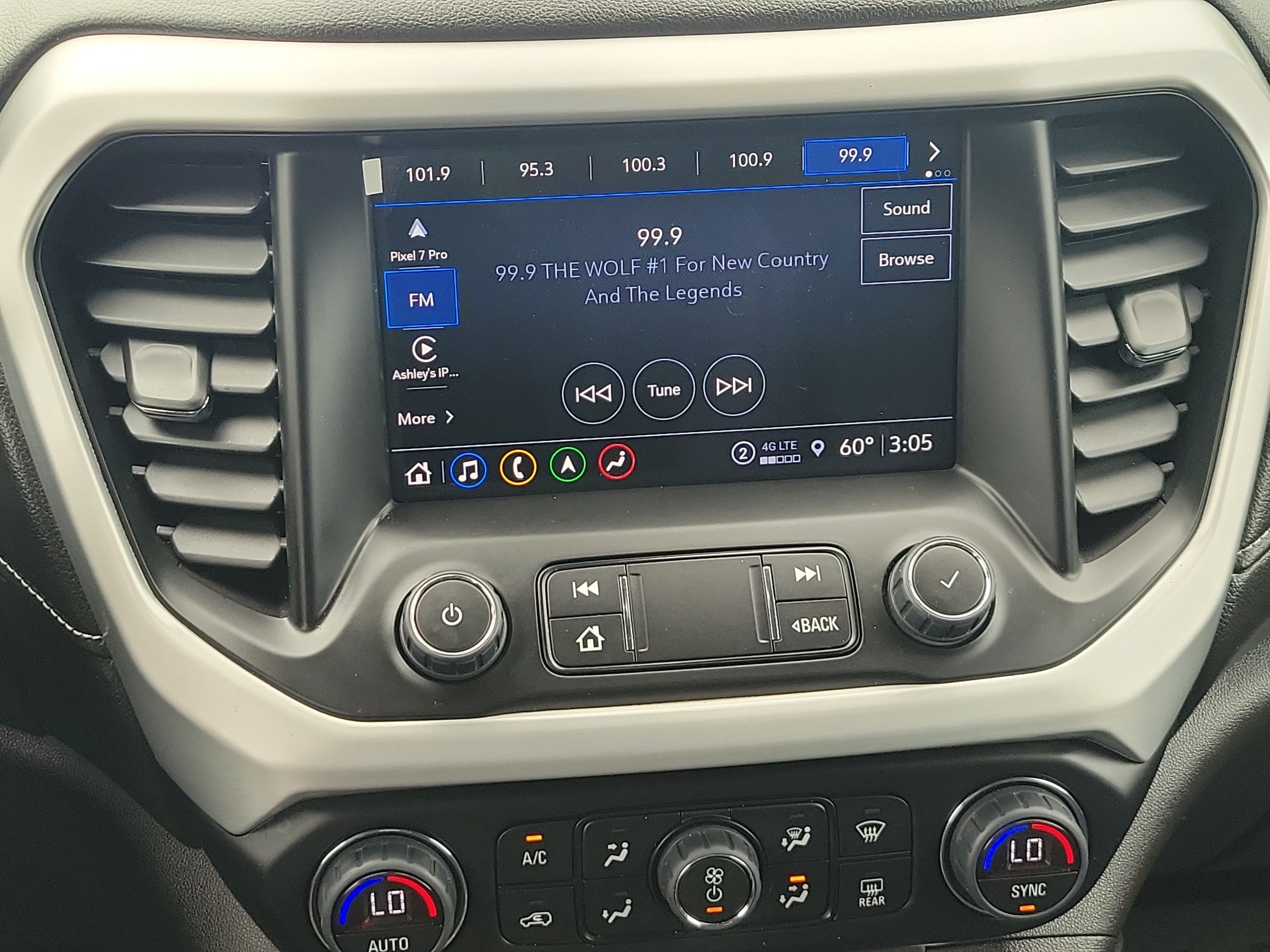 2023 GMC Acadia SLT