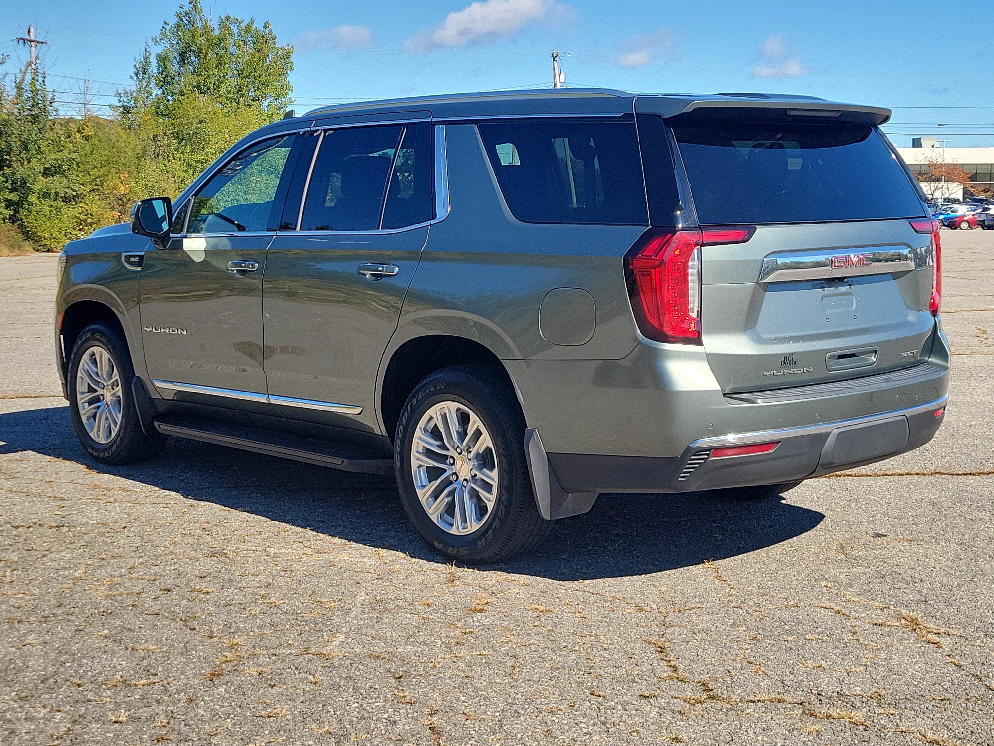 2023 GMC Yukon SLT