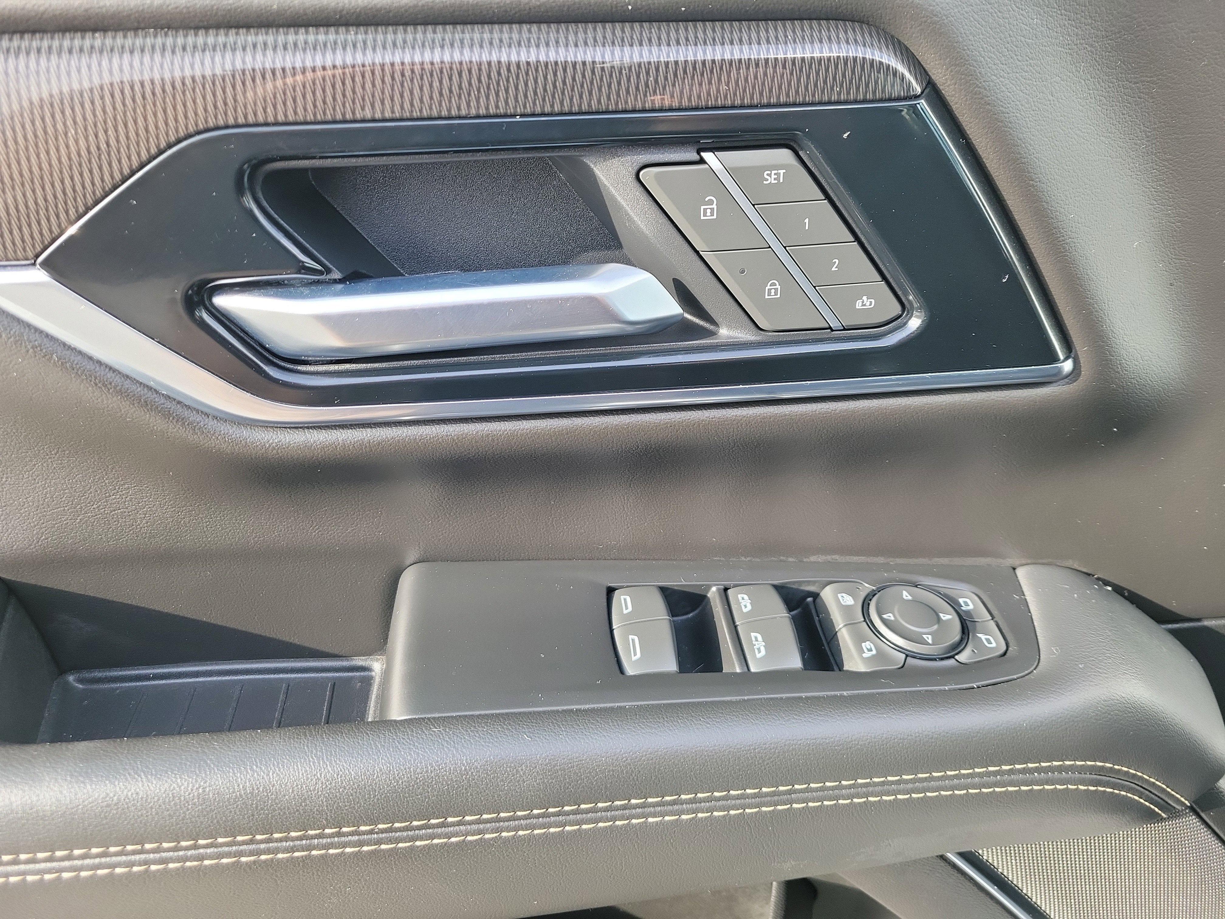 2025 GMC Yukon XL Elevation