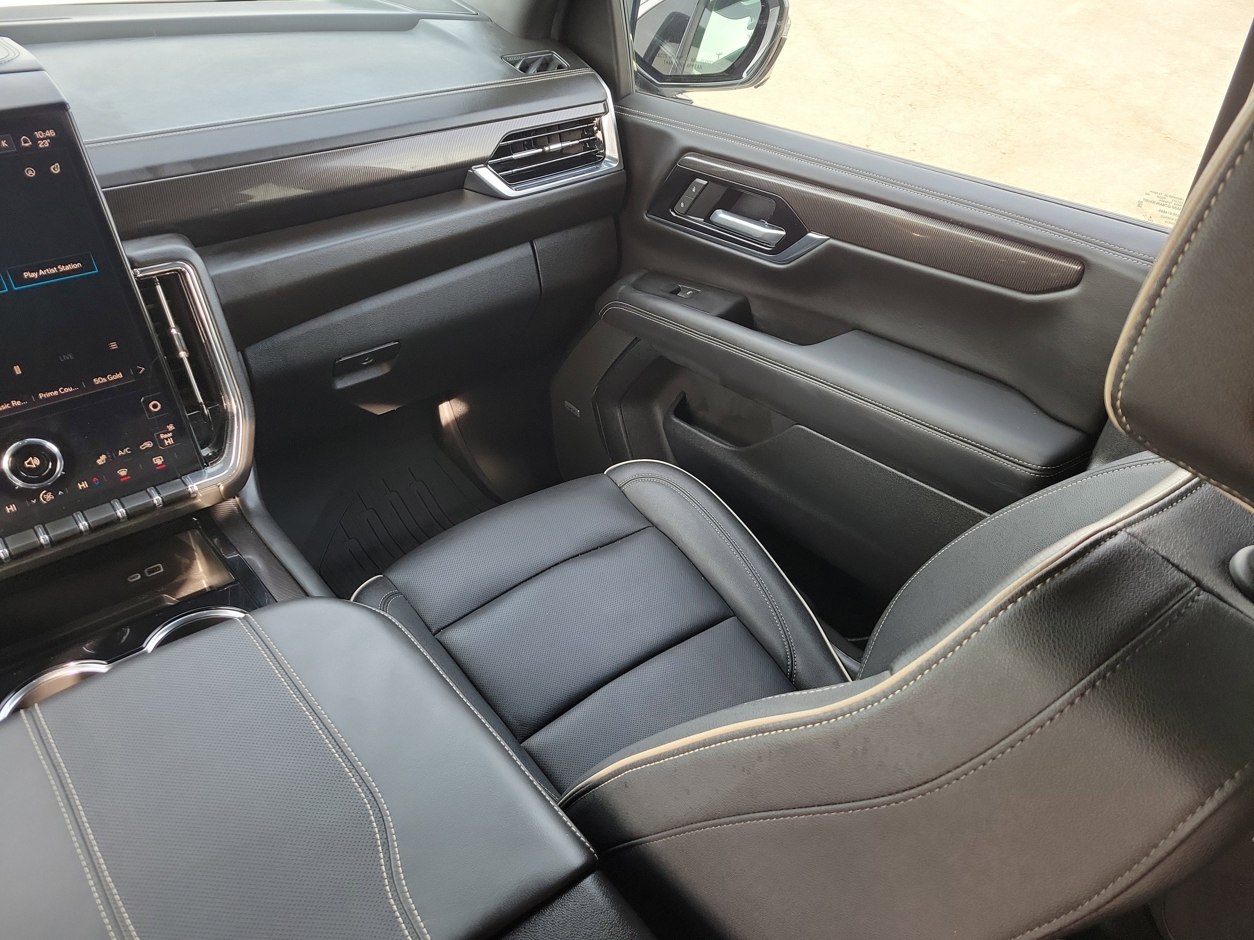 2025 GMC Yukon XL Elevation