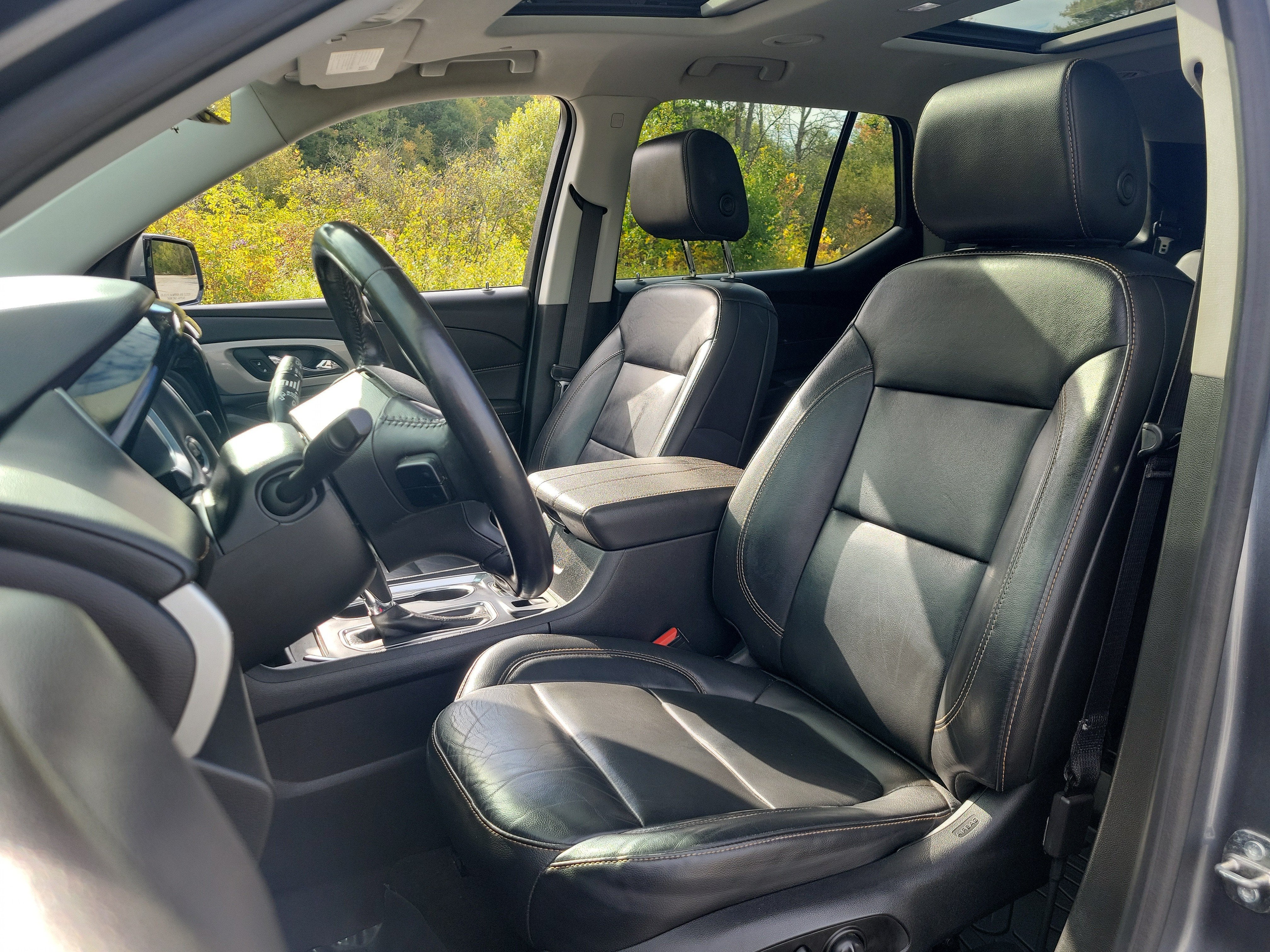 2020 Chevrolet Traverse LT Leather