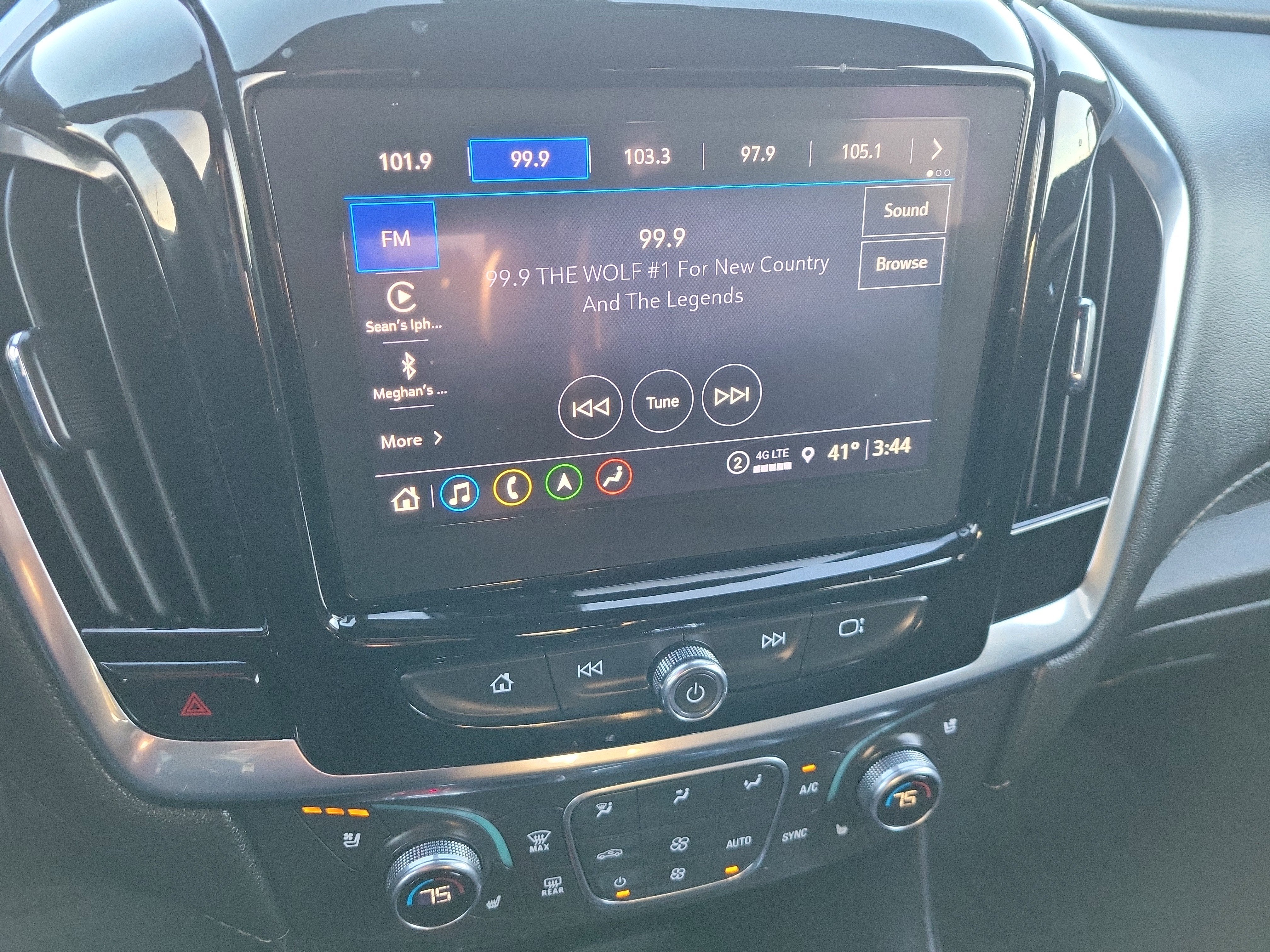 2023 Chevrolet Traverse Premier