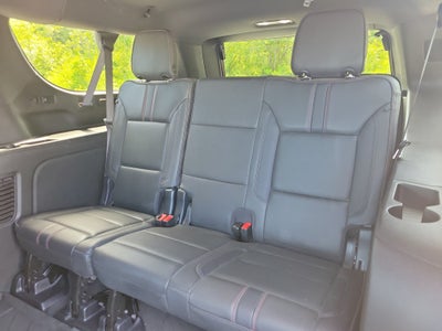2025 Chevrolet Suburban RST