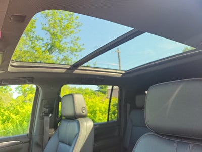 2023 Chevrolet Suburban RST