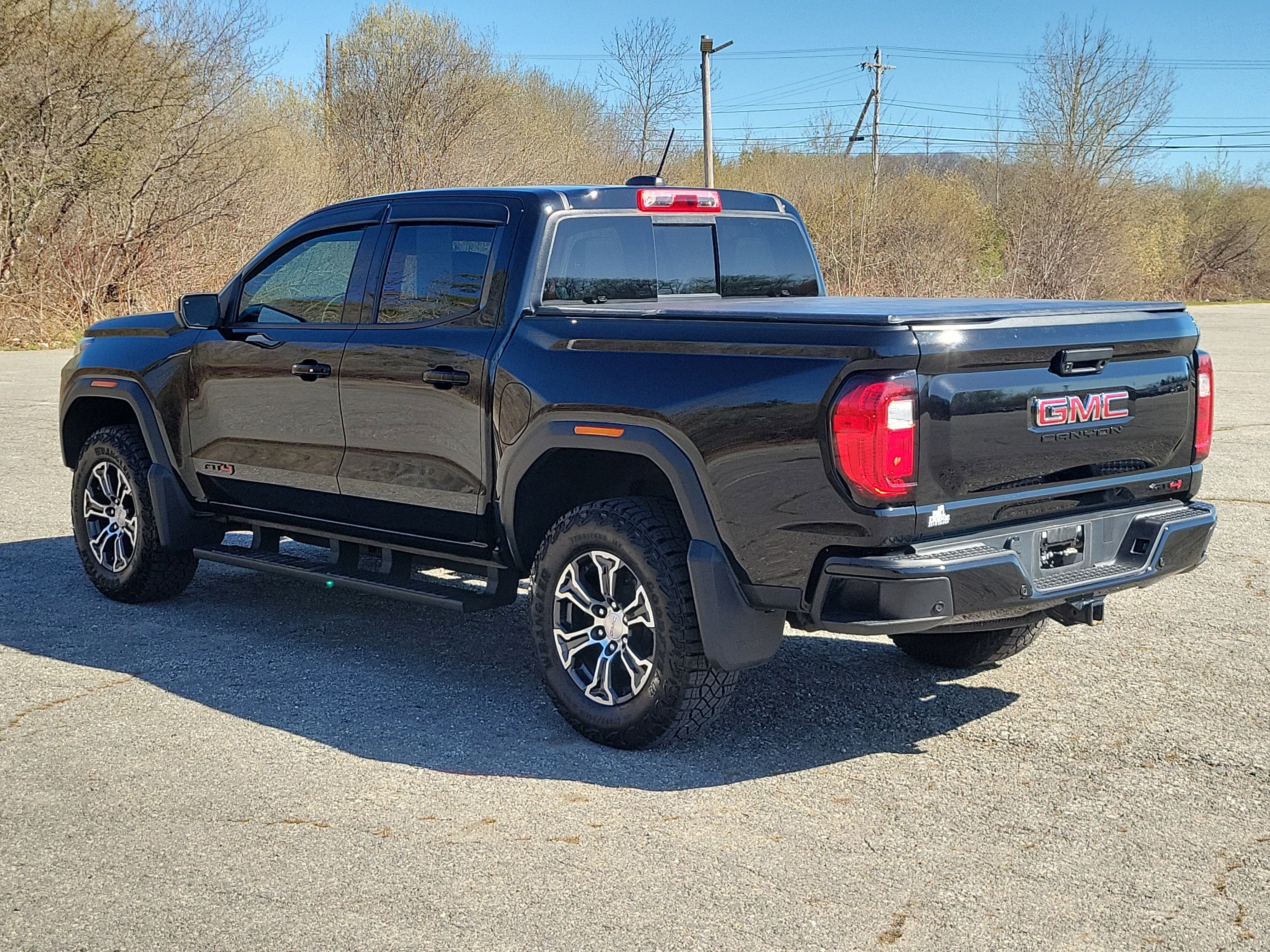 2024 GMC Canyon AT4