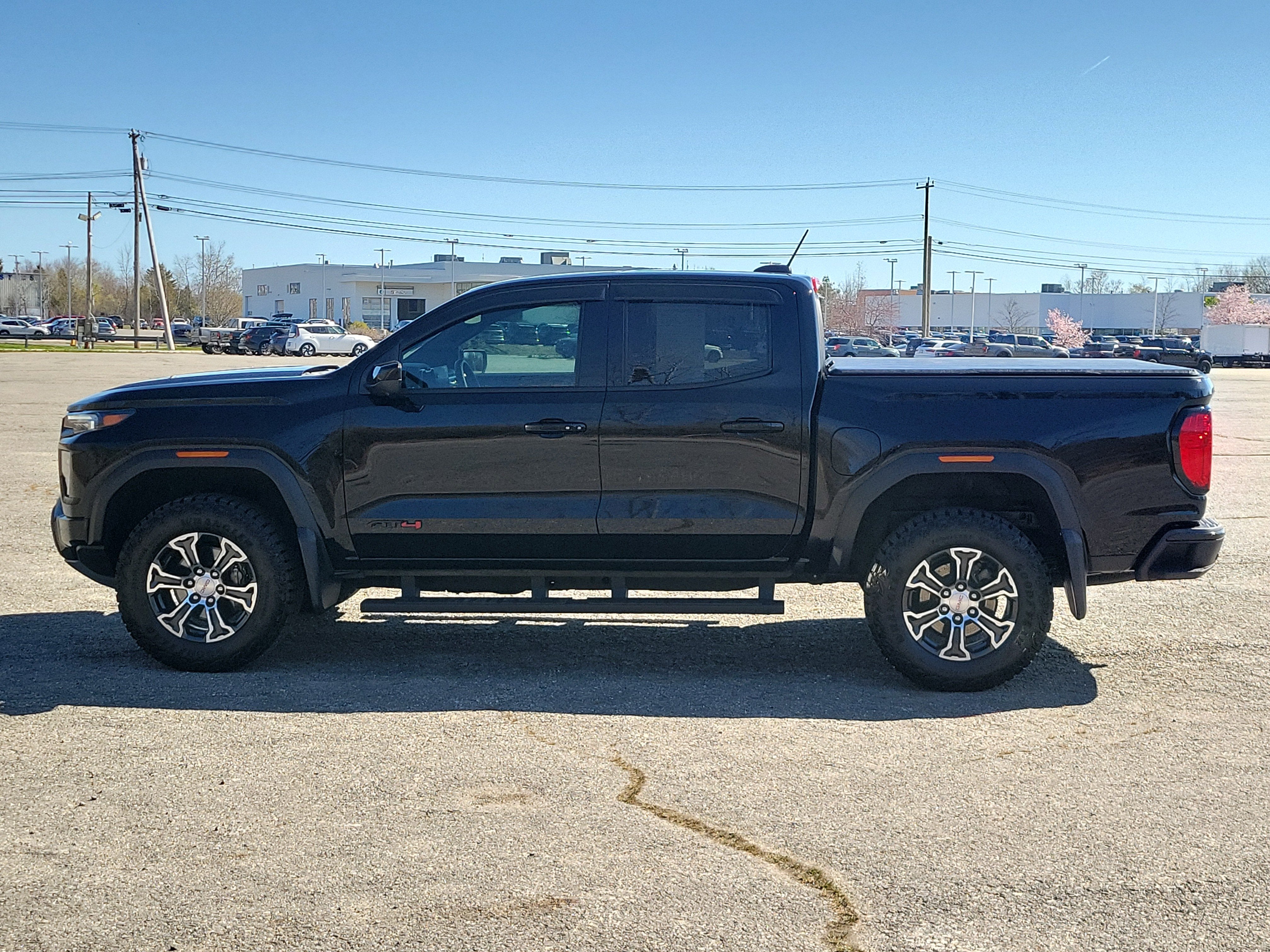 2024 GMC Canyon AT4