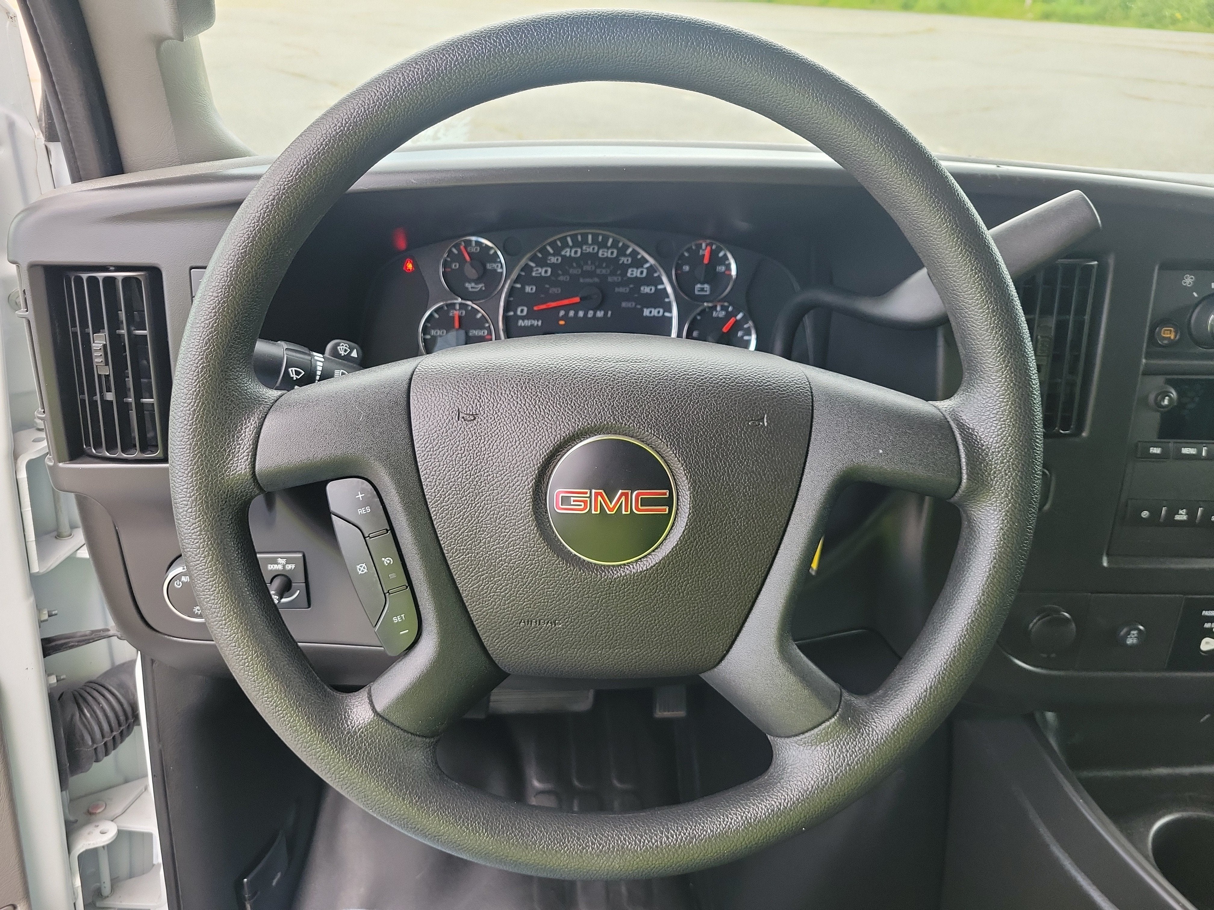 2025 GMC Savana Cargo Work Van