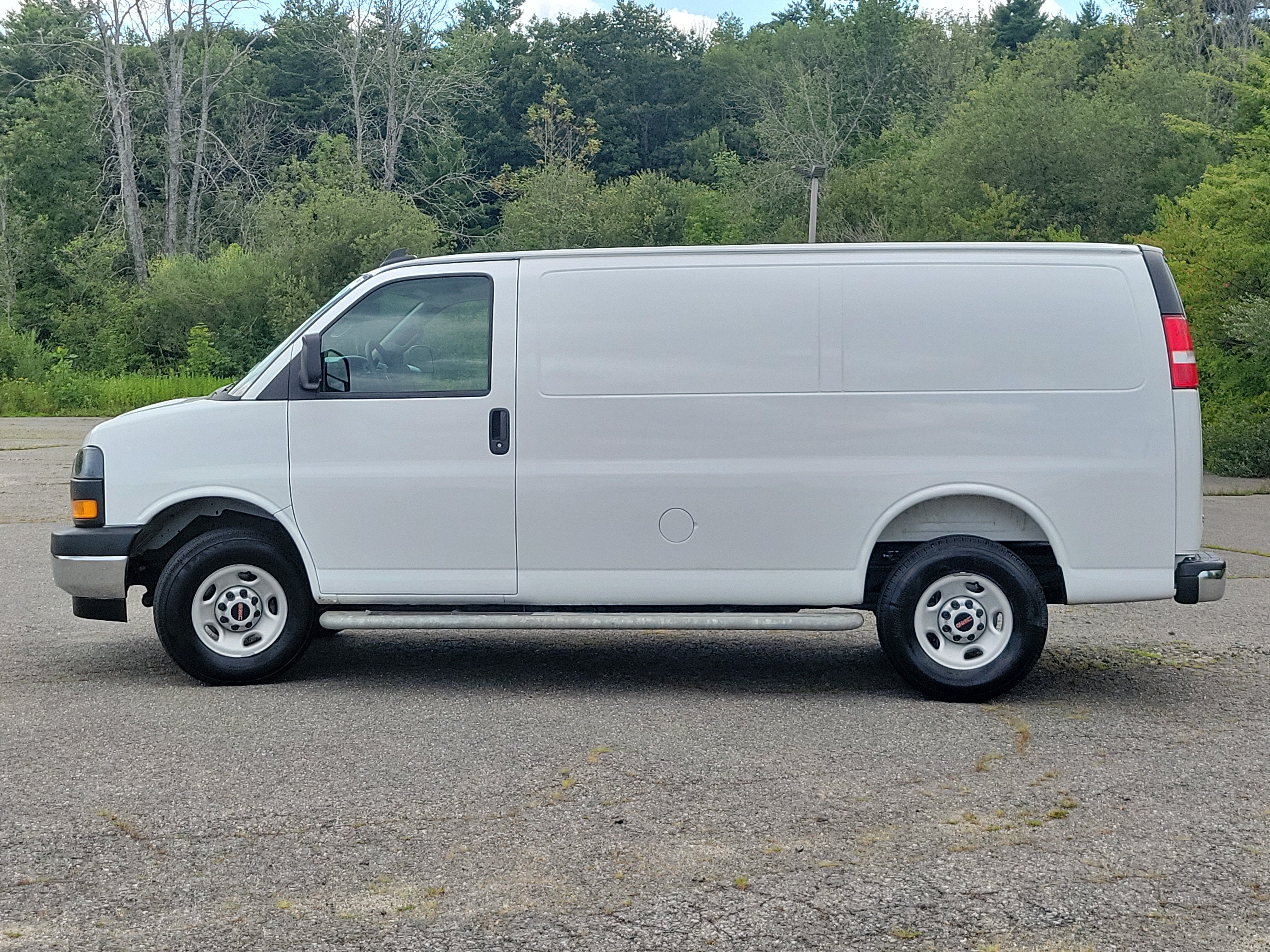 2025 GMC Savana Cargo Work Van
