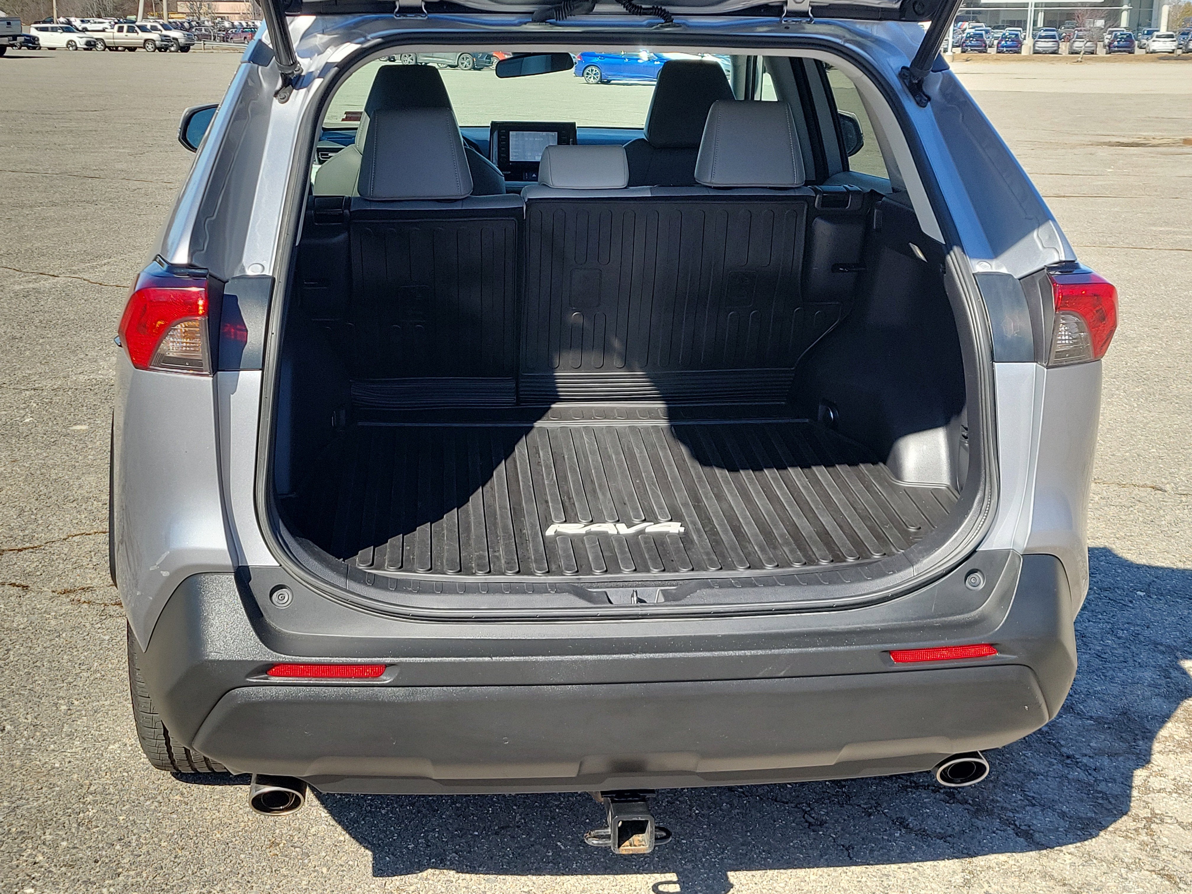 2022 Toyota RAV4 XLE Premium