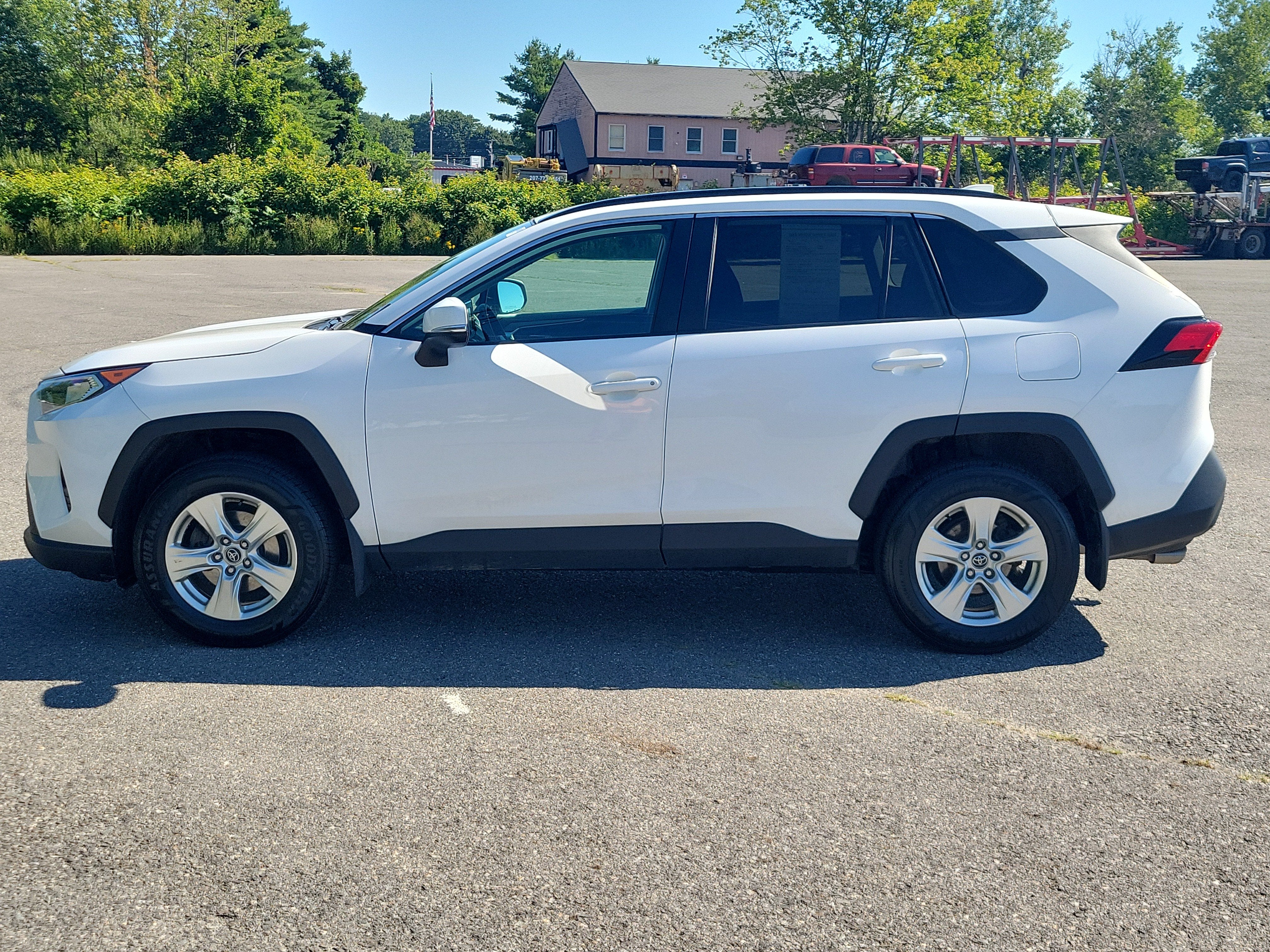 2020 Toyota RAV4 XLE