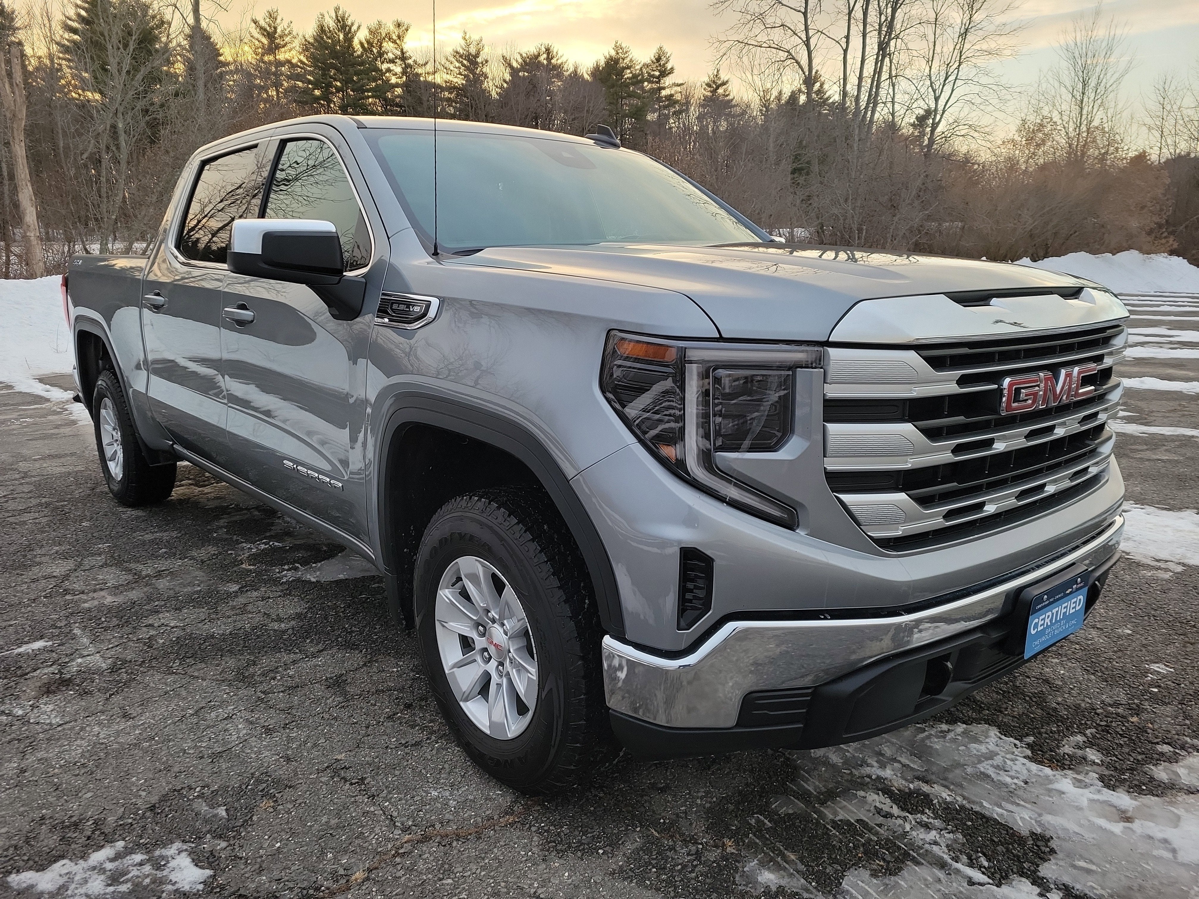 2024 GMC Sierra 1500 SLE