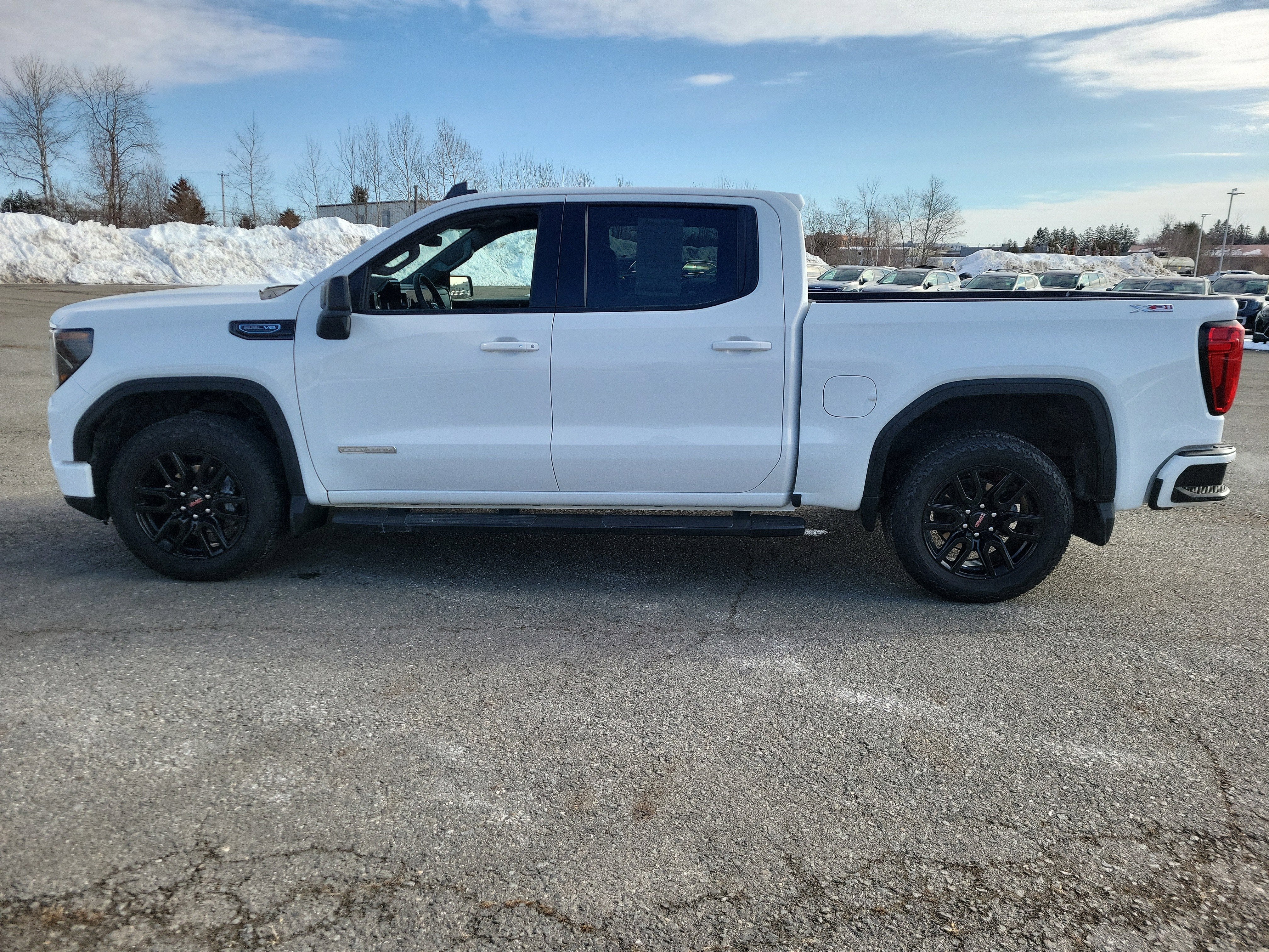 2025 GMC Sierra 1500 Elevation