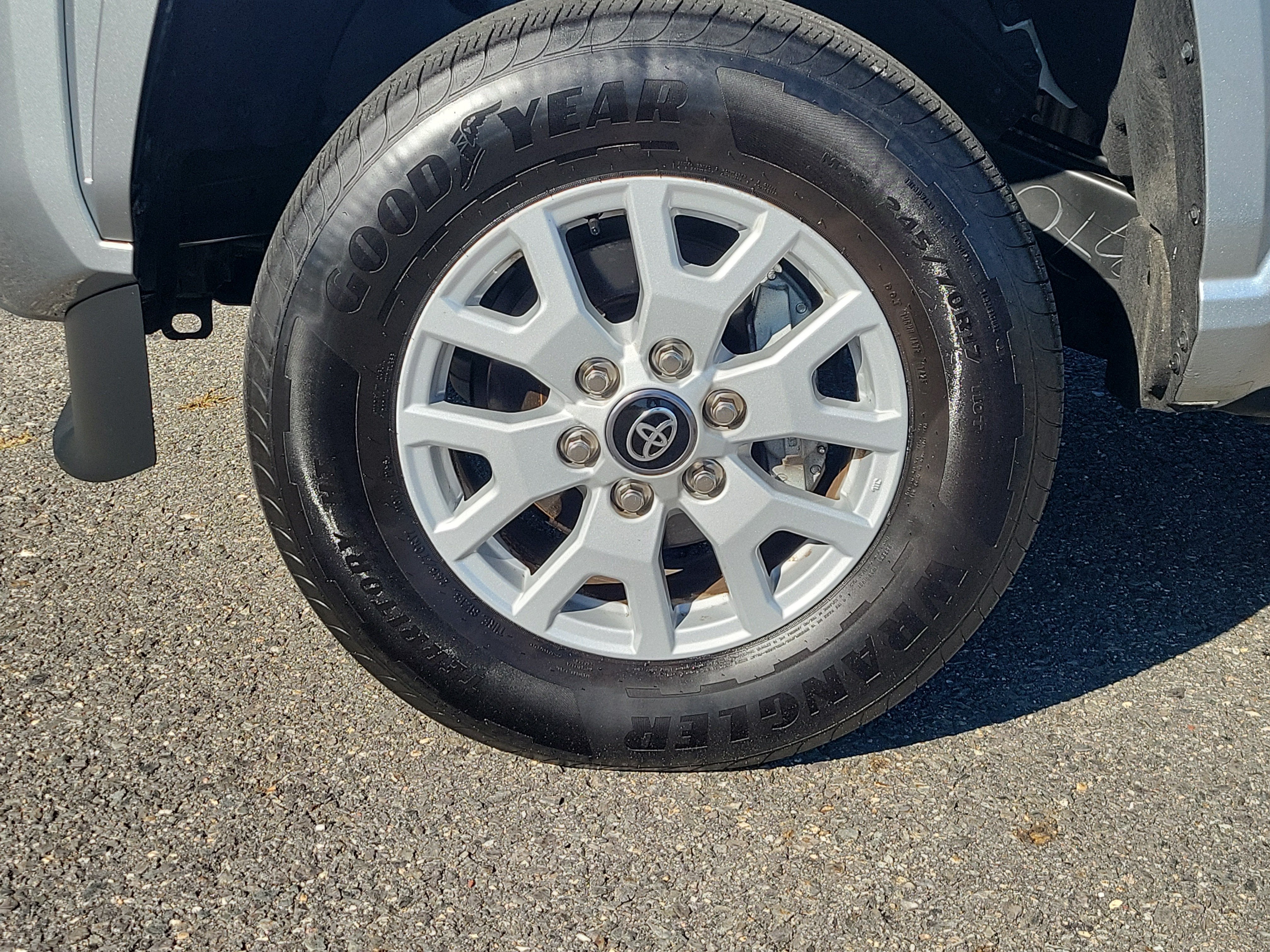 2025 Toyota Tacoma SR
