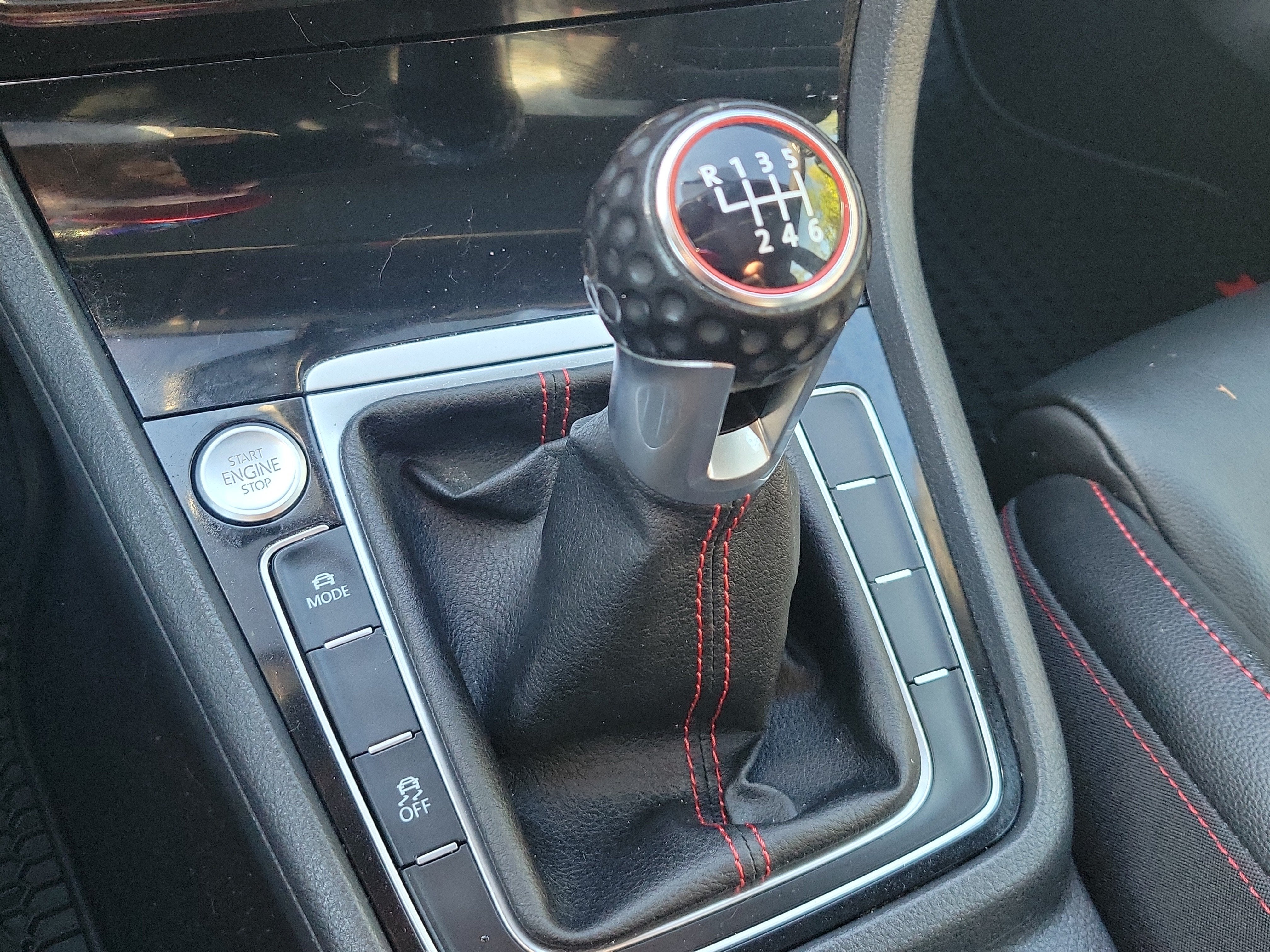 2019 Volkswagen Golf GTI 2.0T SE