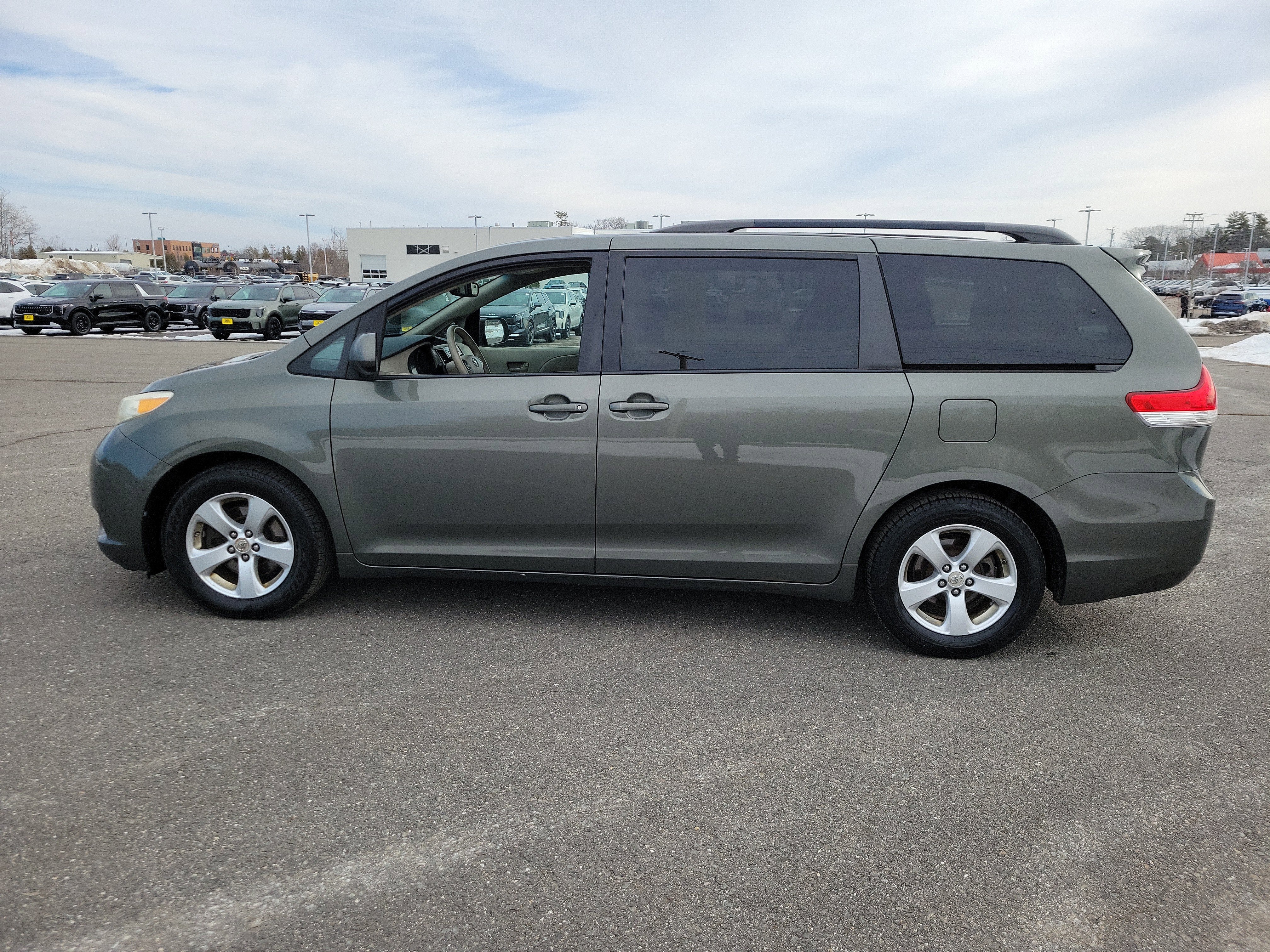 2011 Toyota Sienna LE V6