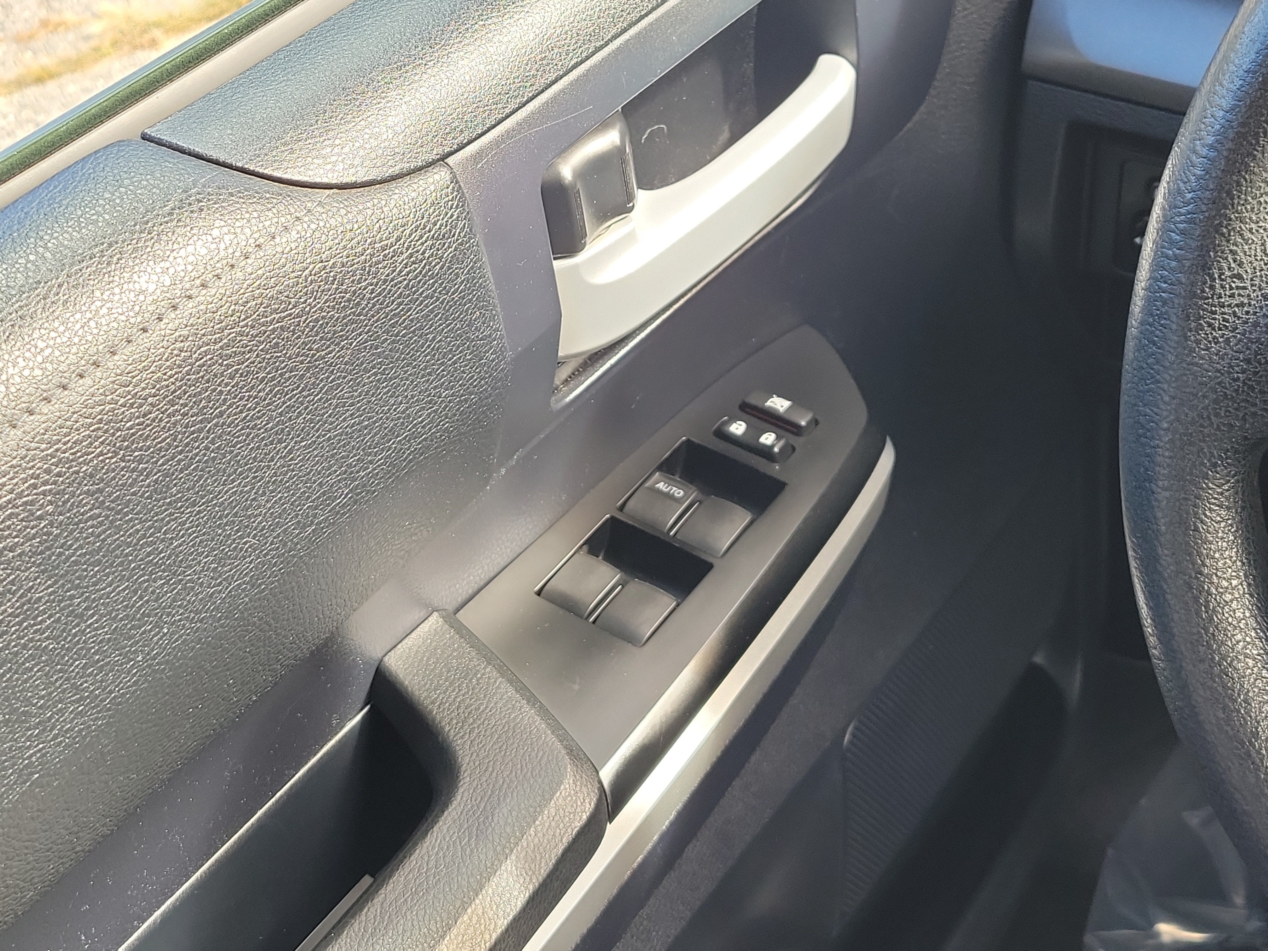 2015 Toyota Tundra 4WD Truck SR5