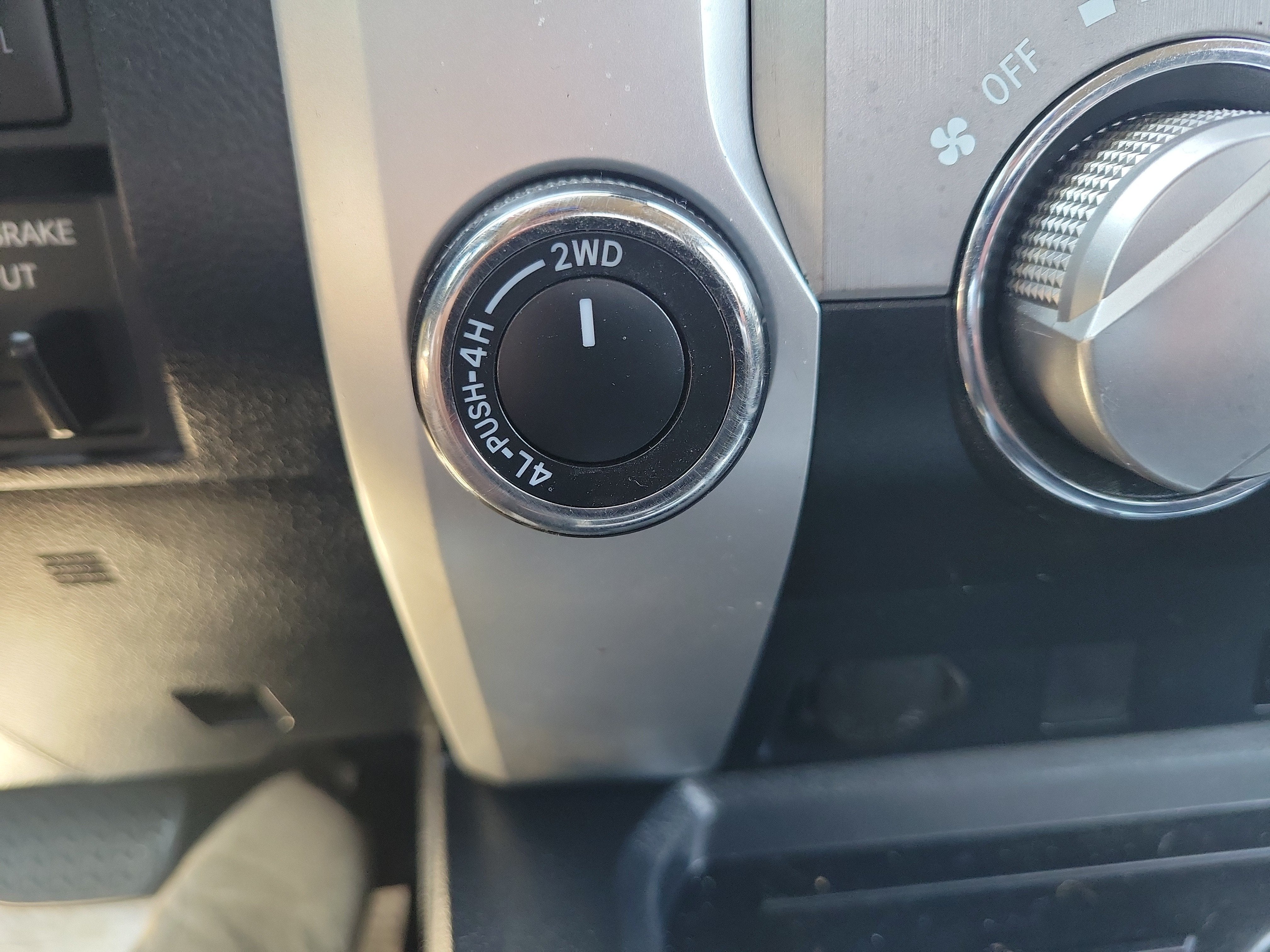 2019 Toyota Tundra SR5 5.7L V8