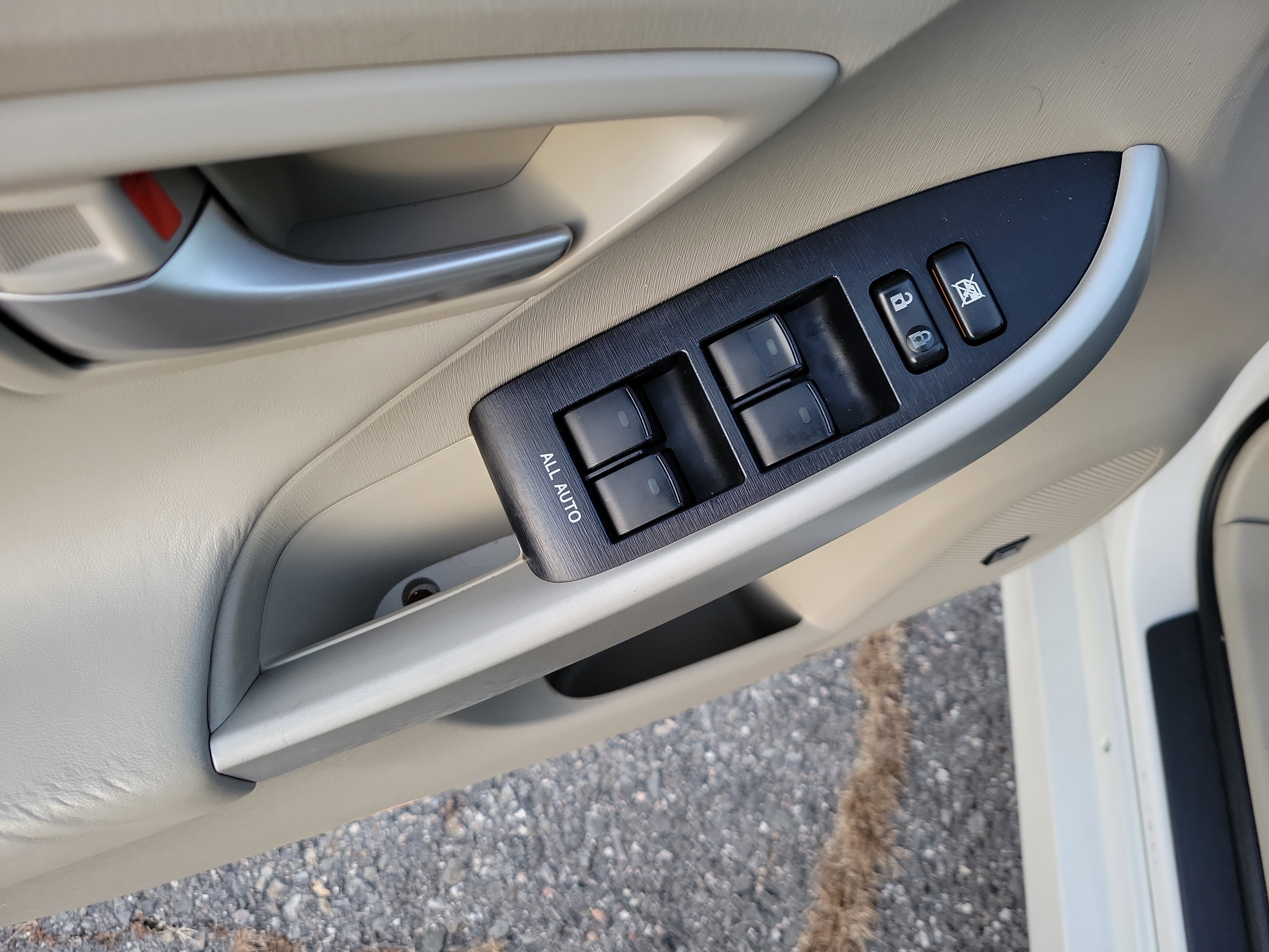 2012 Toyota Prius Two