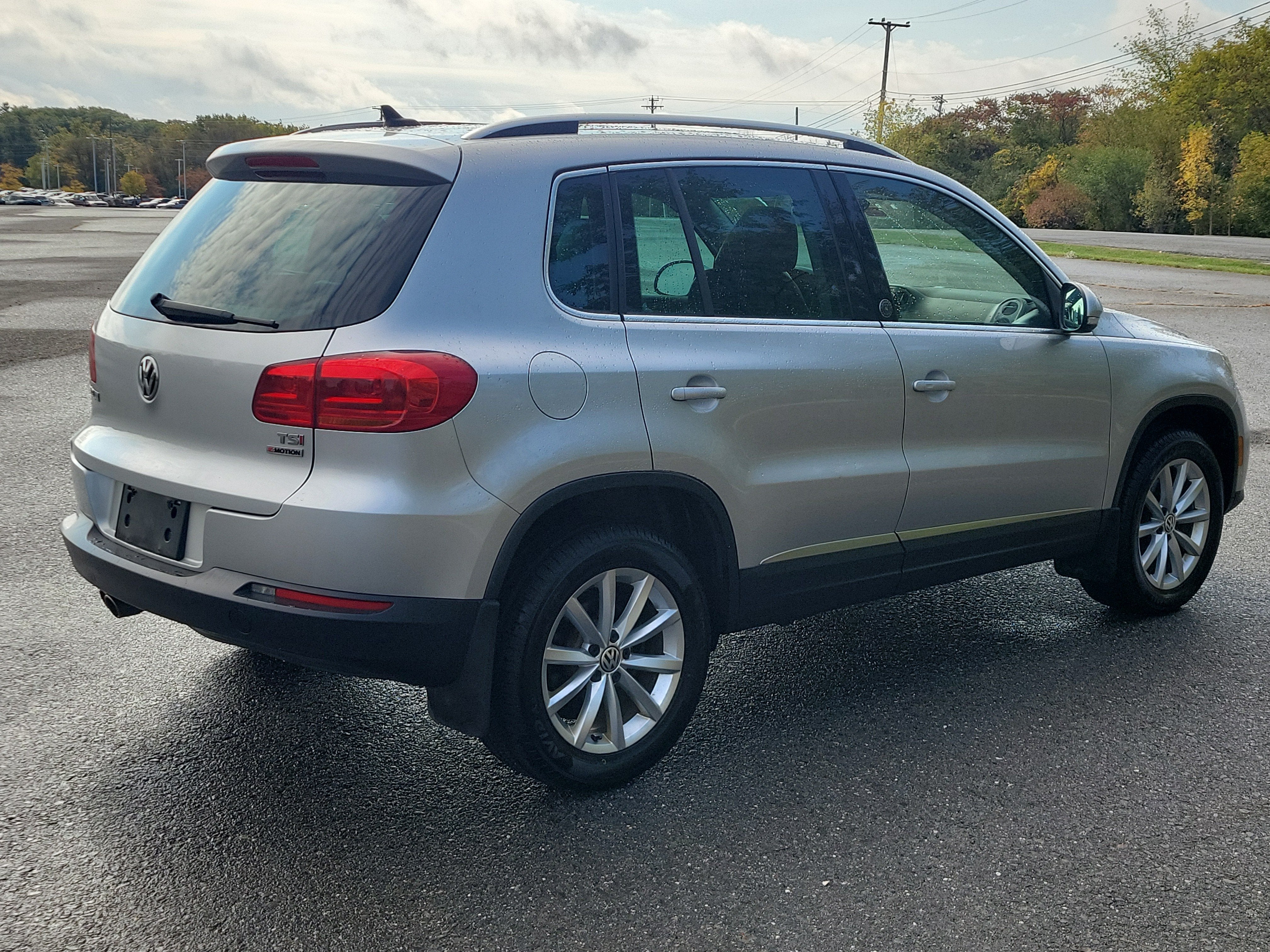 2017 Volkswagen Tiguan 2.0T Wolfsburg Edition
