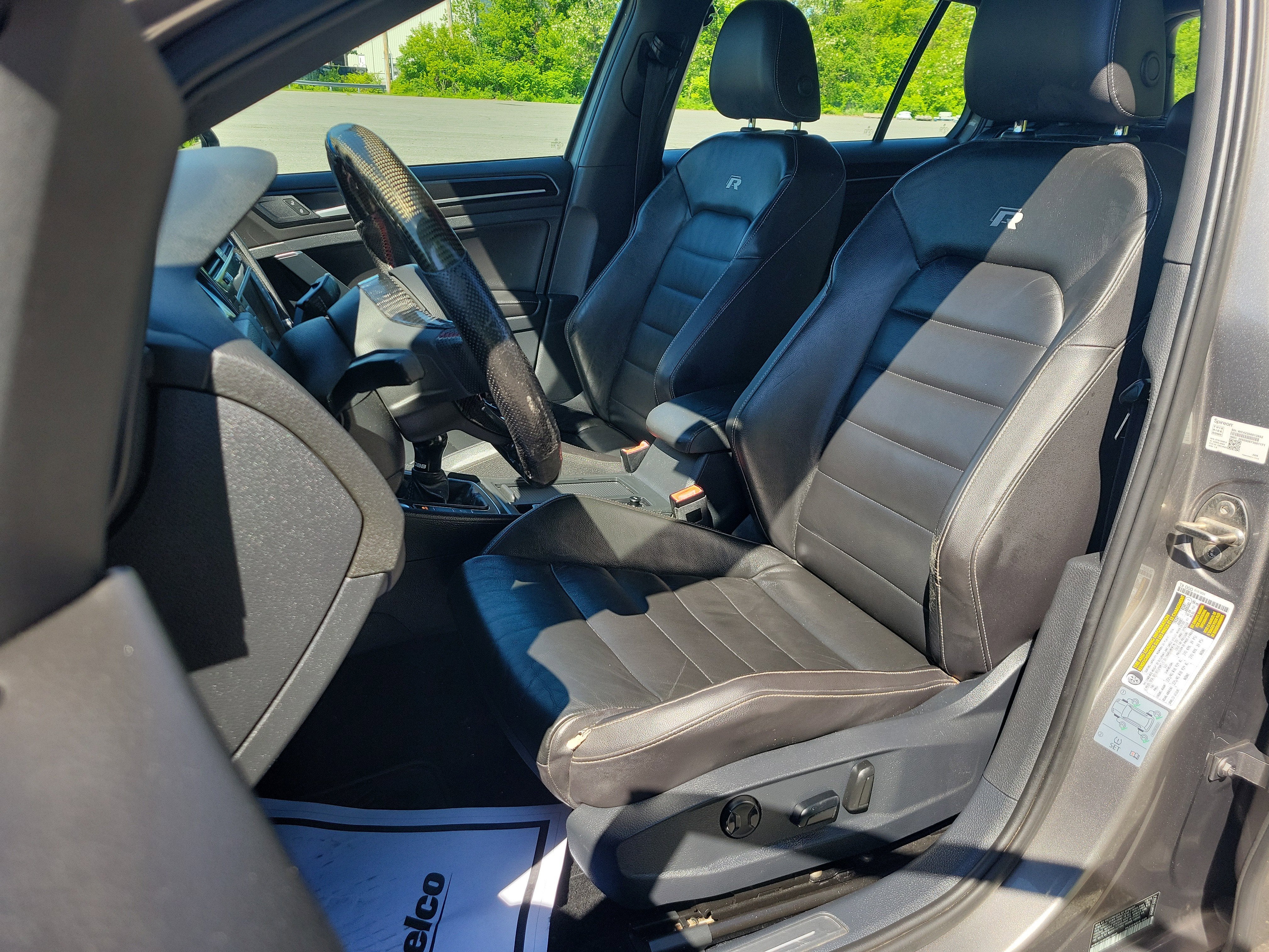 2016 Volkswagen Golf R 4-Door