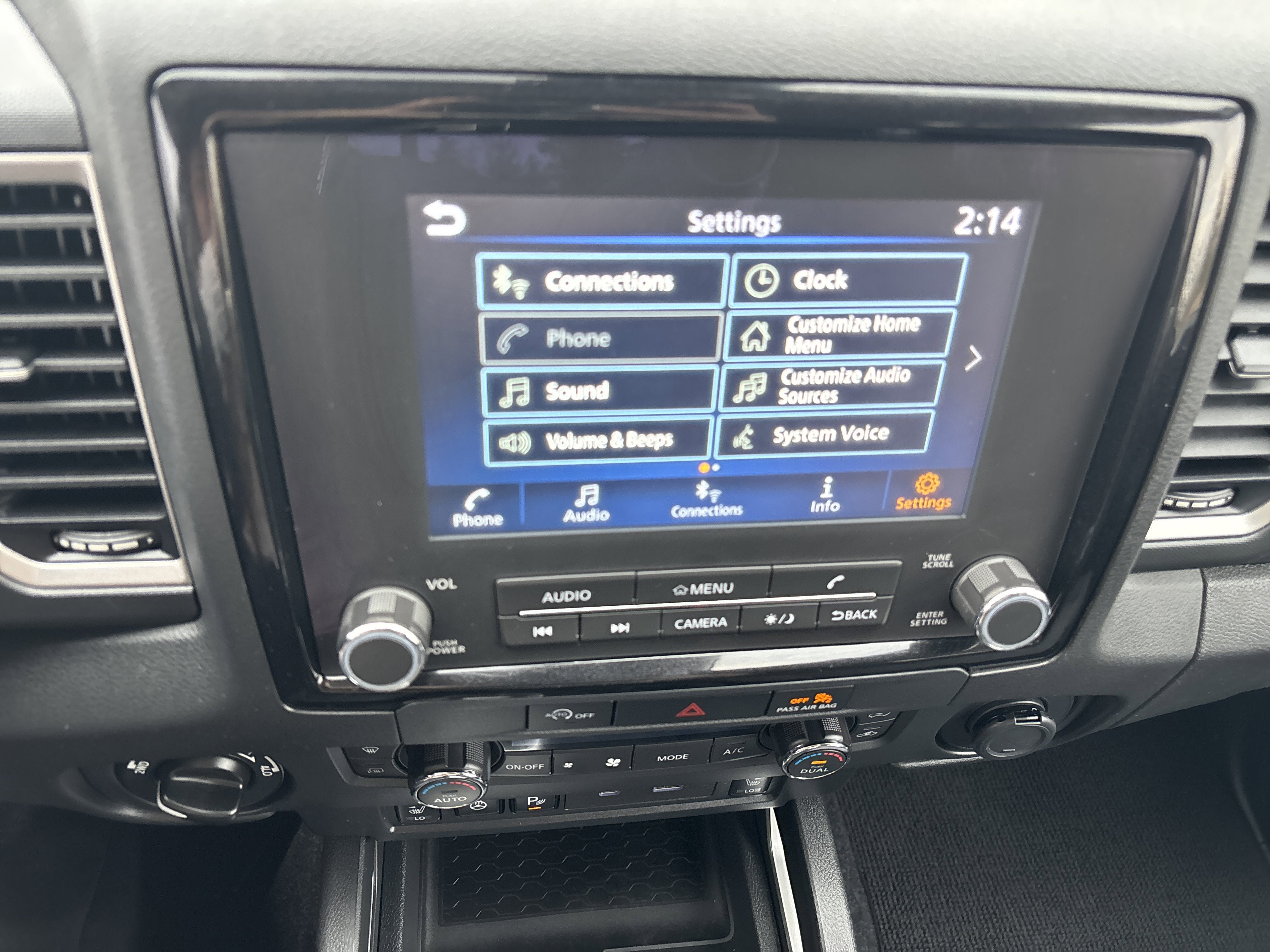 2024 Nissan Frontier Crew Cab SV