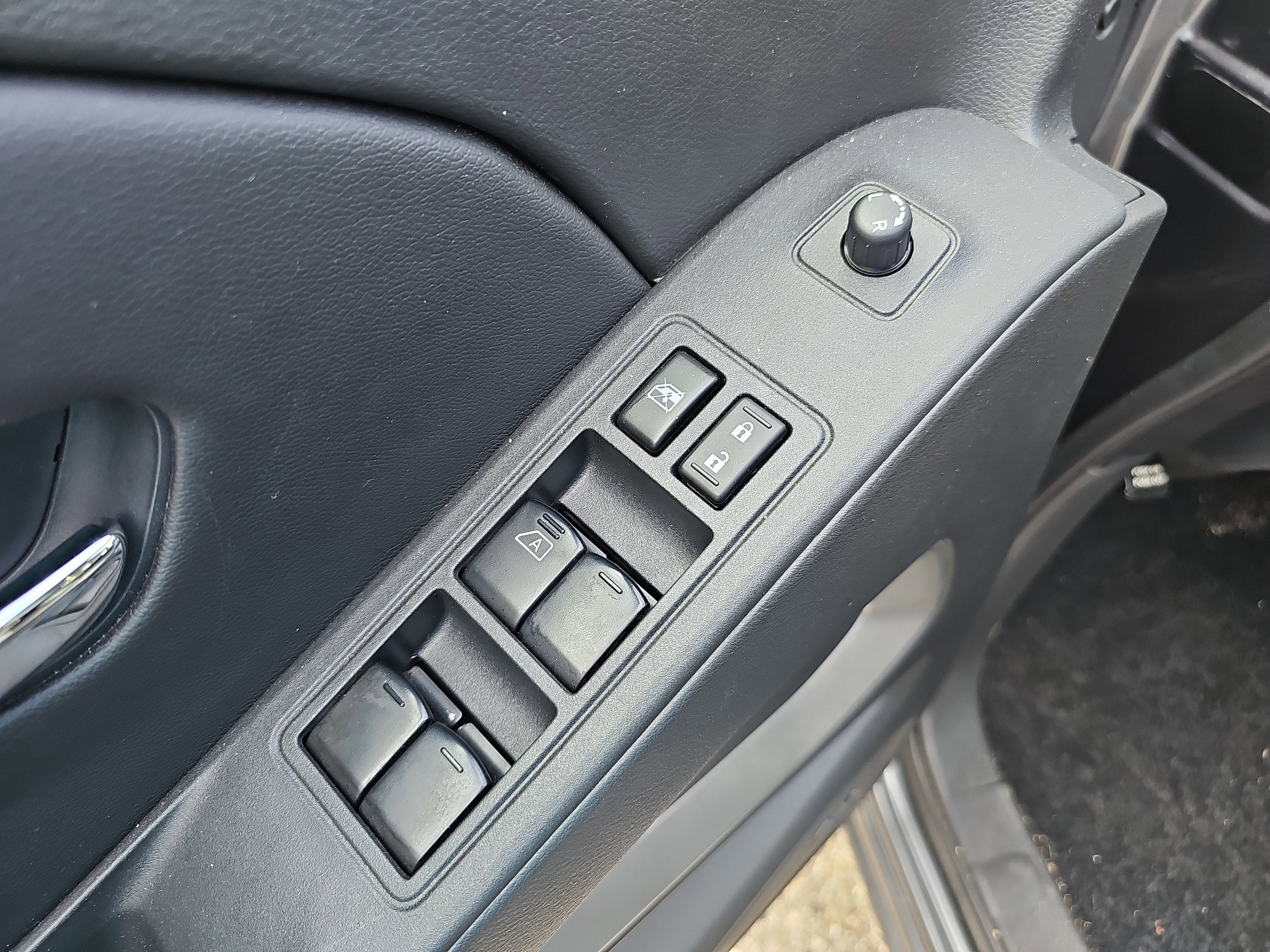 2025 Nissan Frontier Crew Cab SL