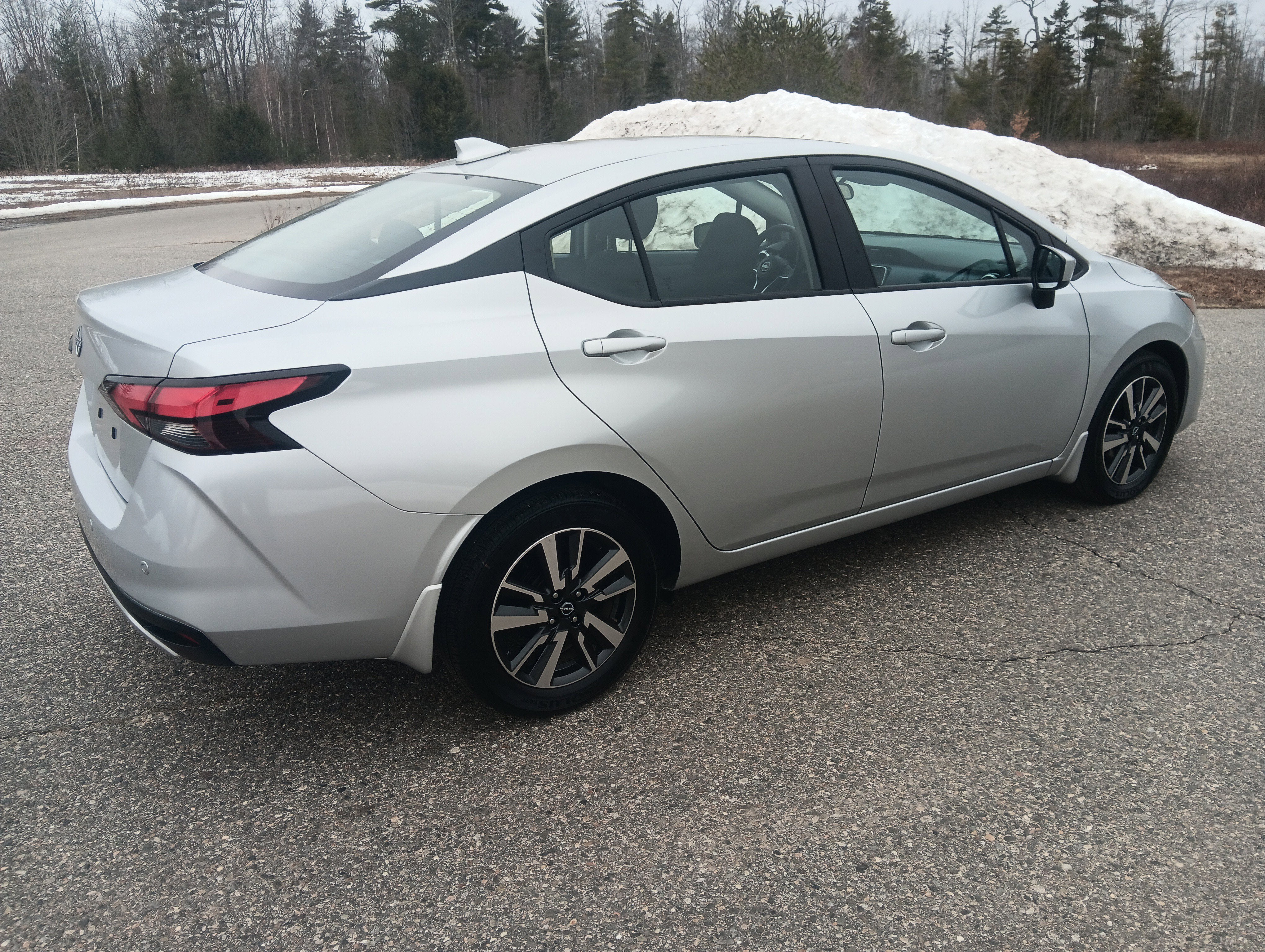 2025 Nissan Versa SV
