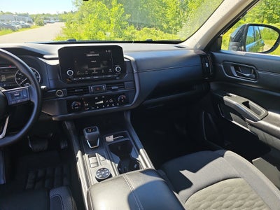 2024 Nissan Pathfinder S