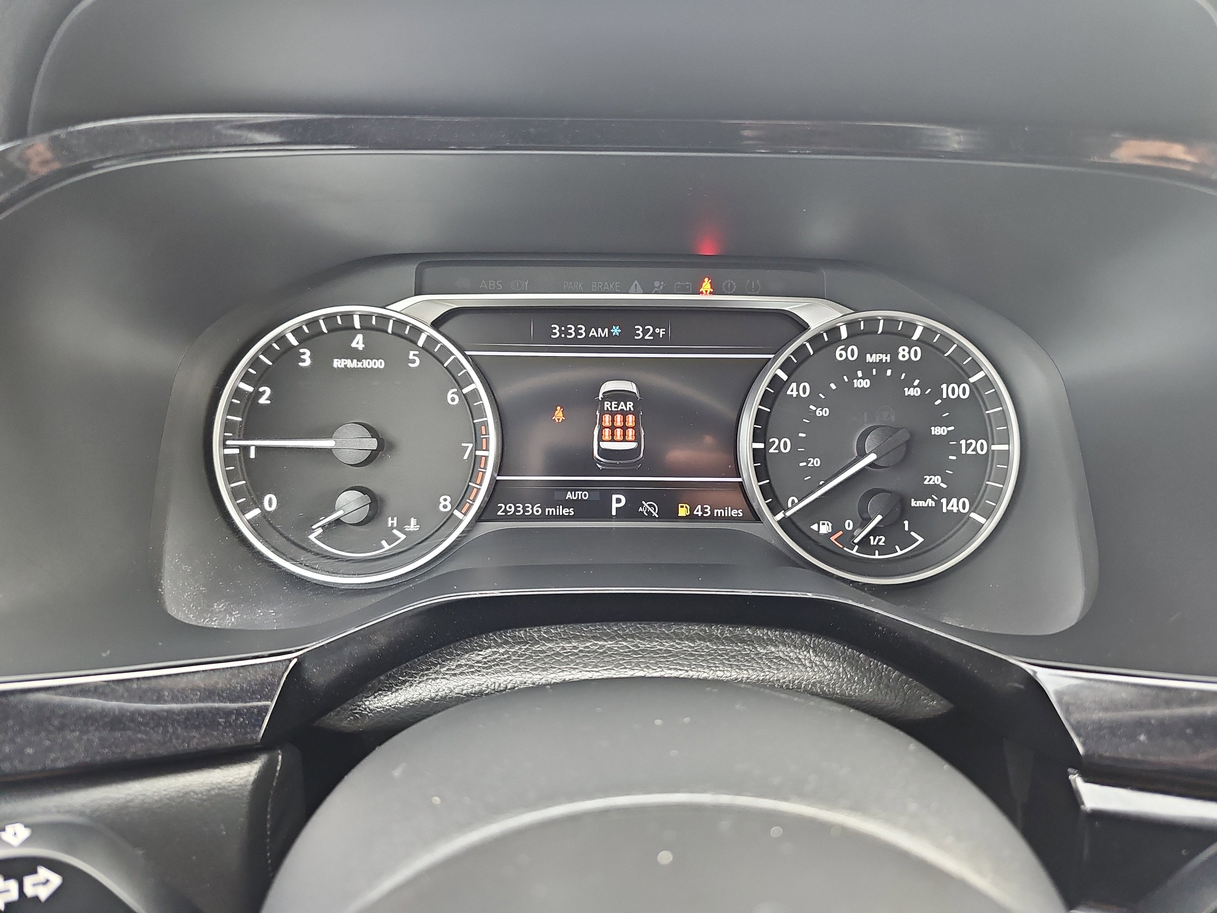 2025 Nissan Pathfinder SV