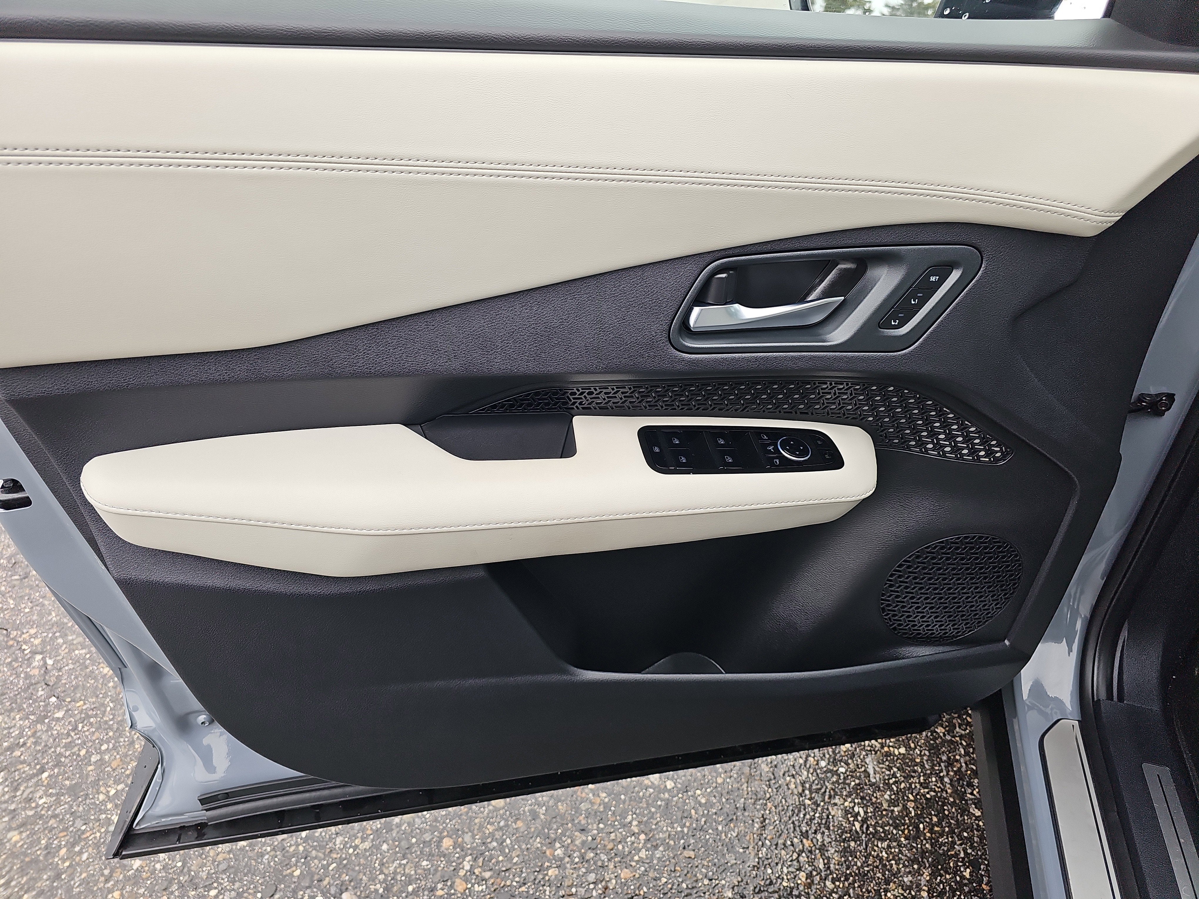 2025 Nissan ARIYA EVOLVE+