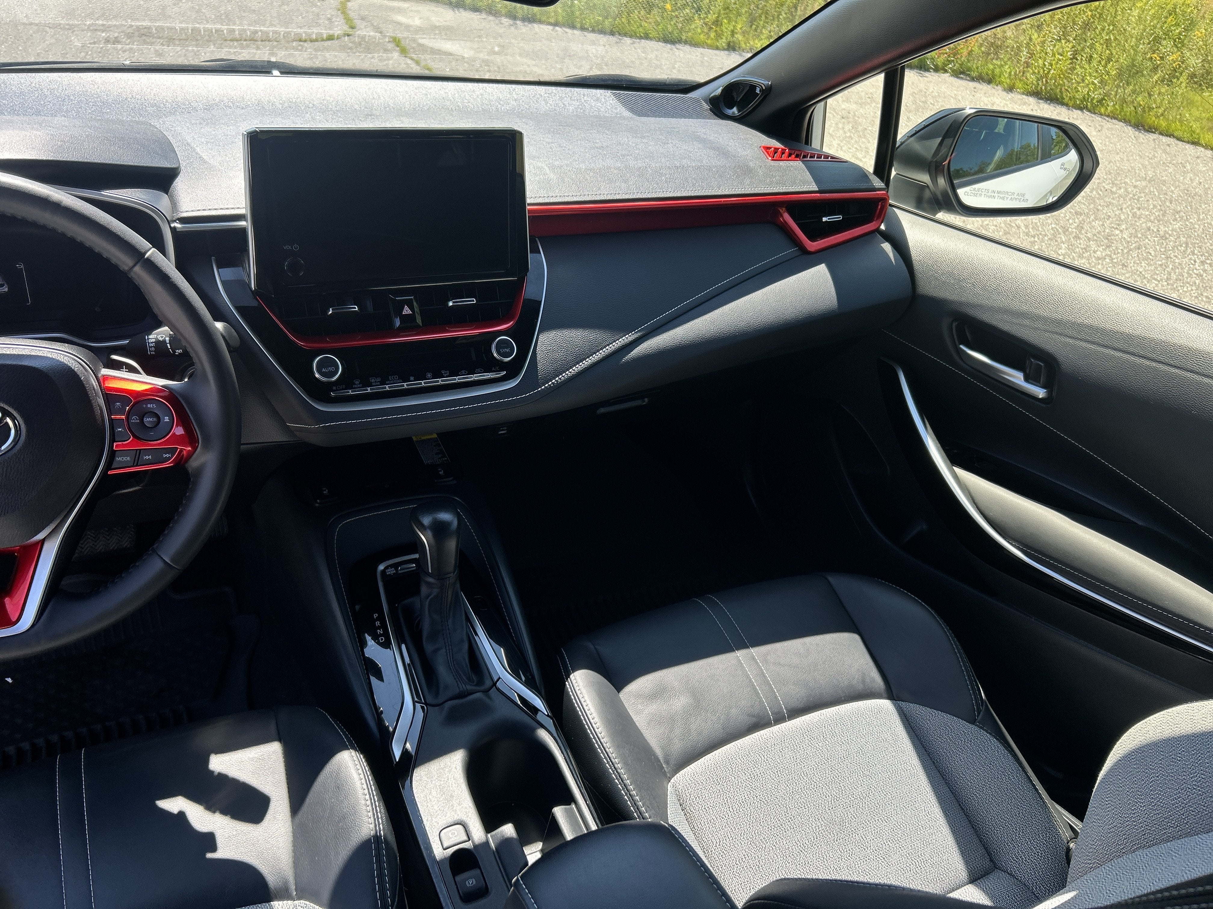2024 Toyota Corolla Hatchback XSE