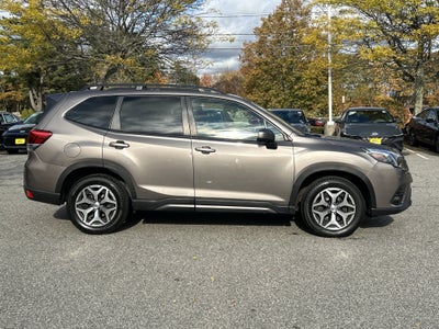 2022 Subaru Forester Premium